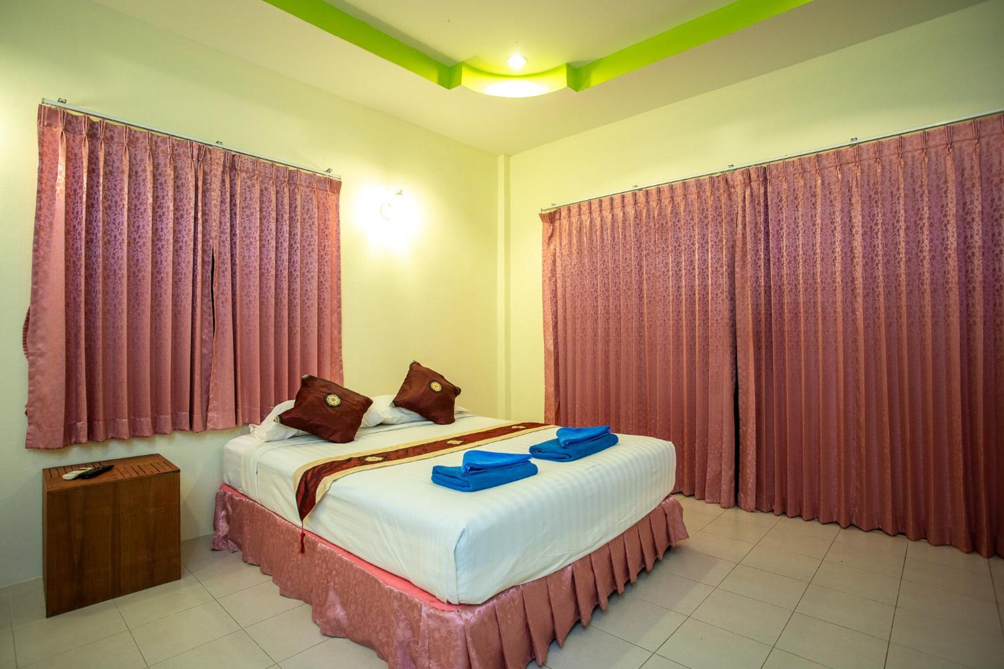 Rung Arun Resort