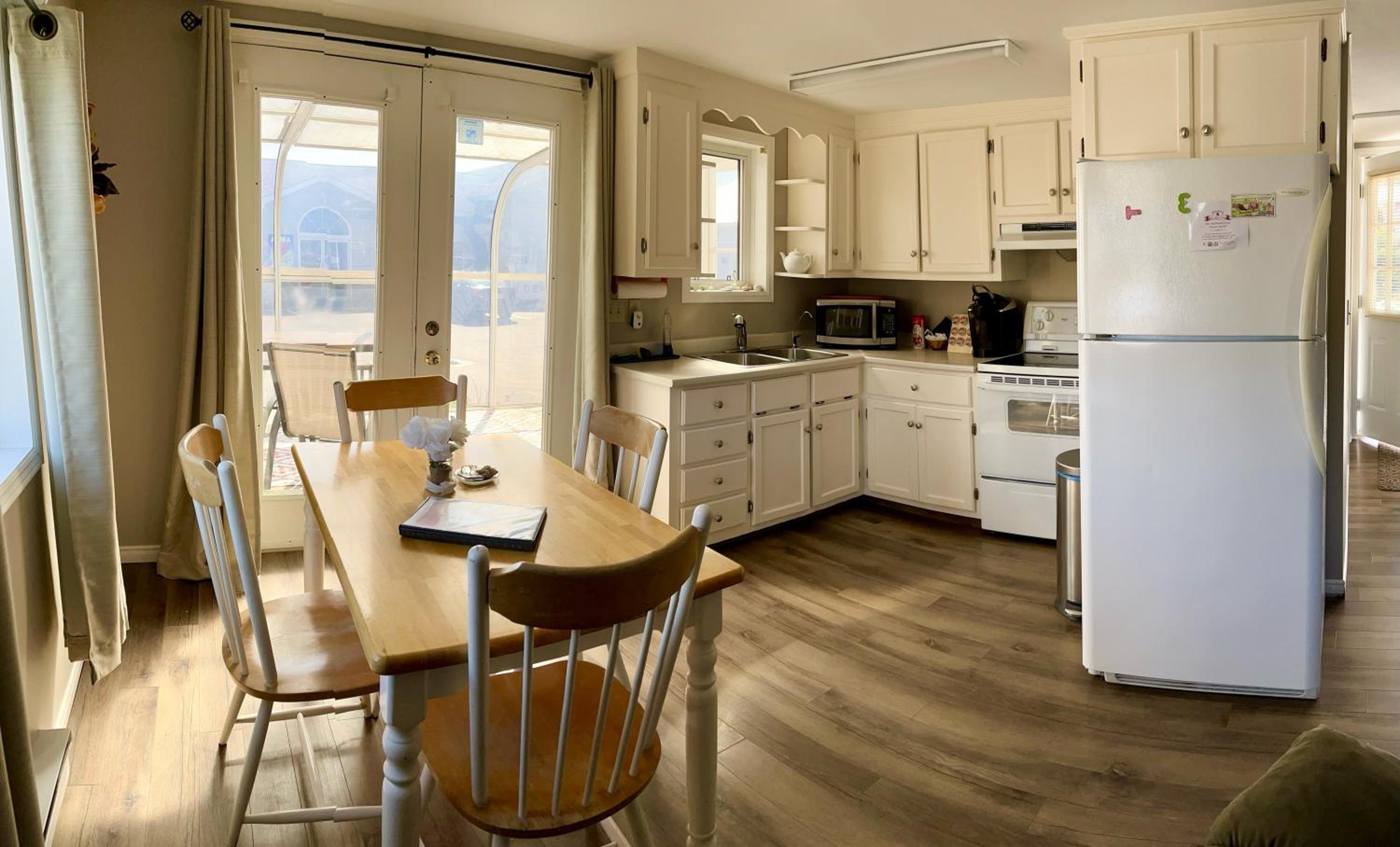 Alma Shore Lane Suites & Cottages