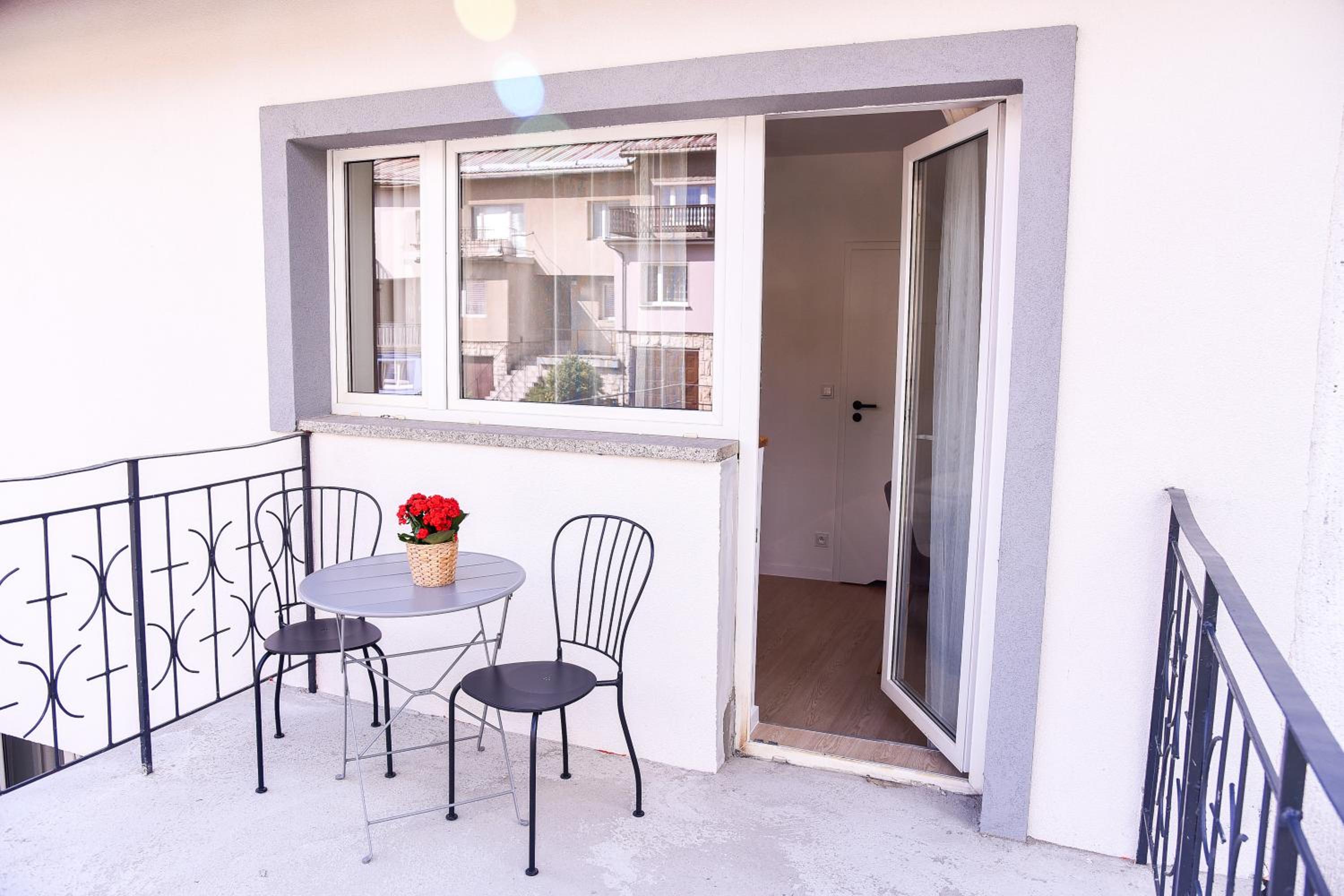 balcony