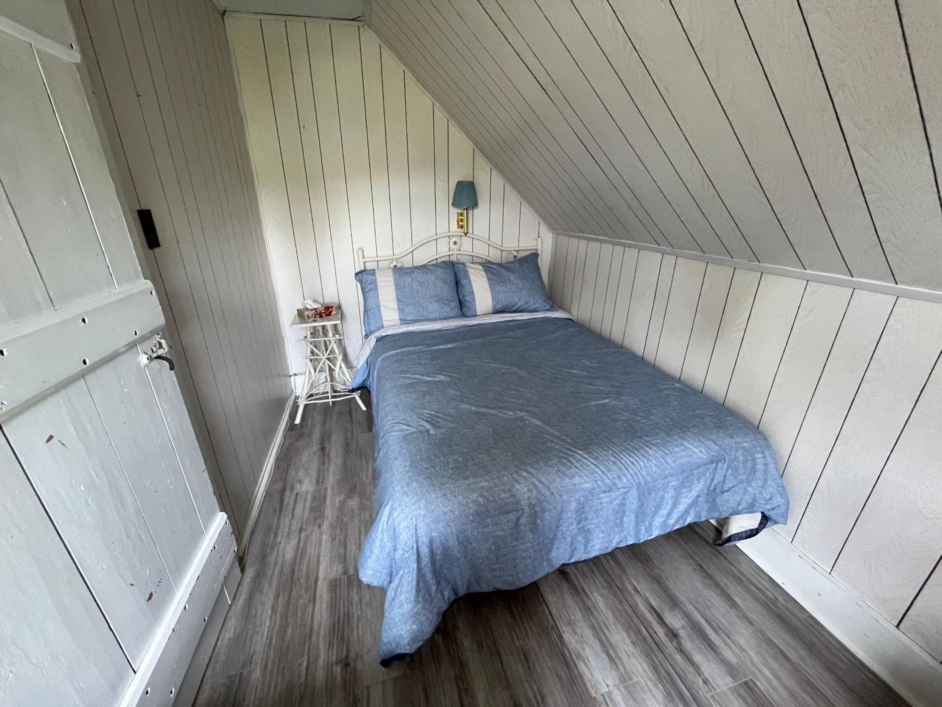 Alma Shore Lane Suites & Cottages