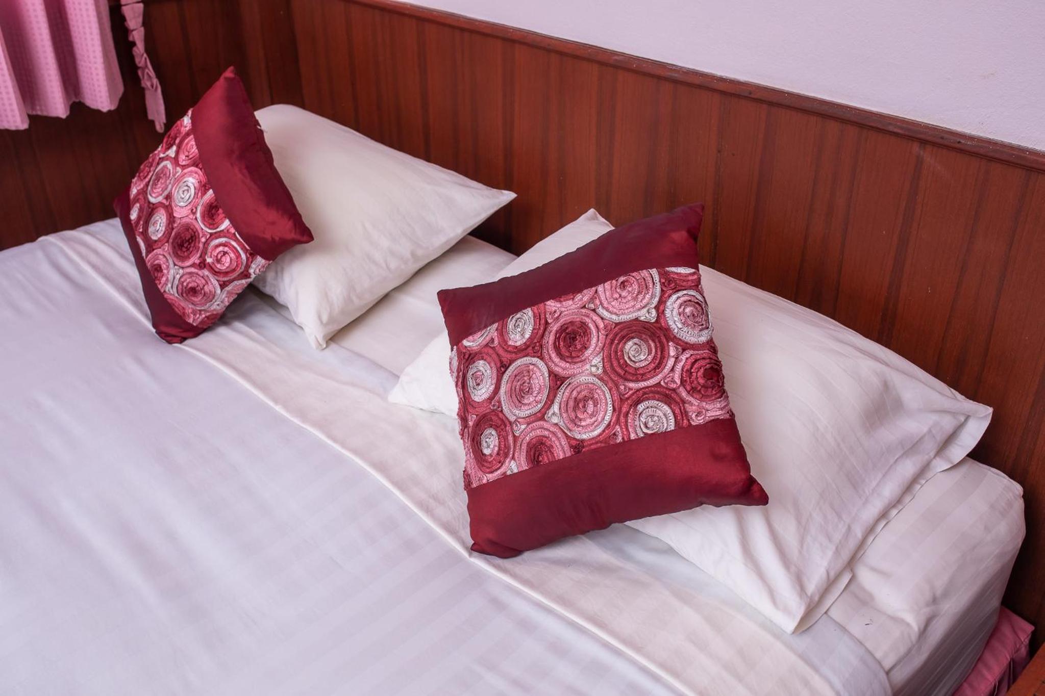 Rung Arun Resort