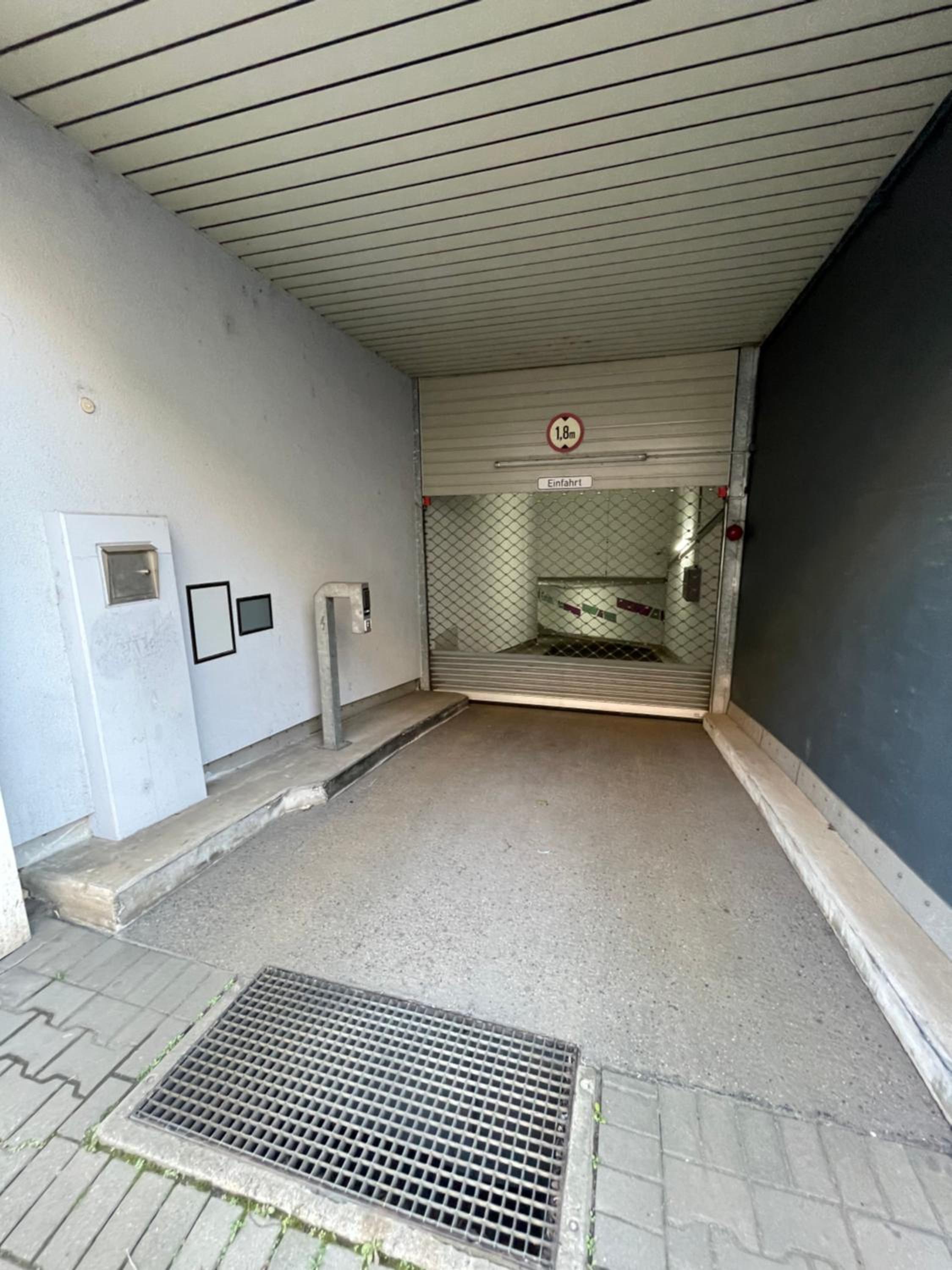 4* Boutique Zimmer am Düsseldorf Hafen + ÖPNV & TG