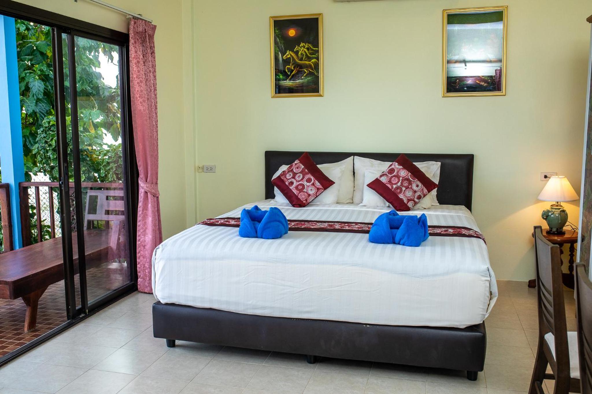 Rung Arun Resort