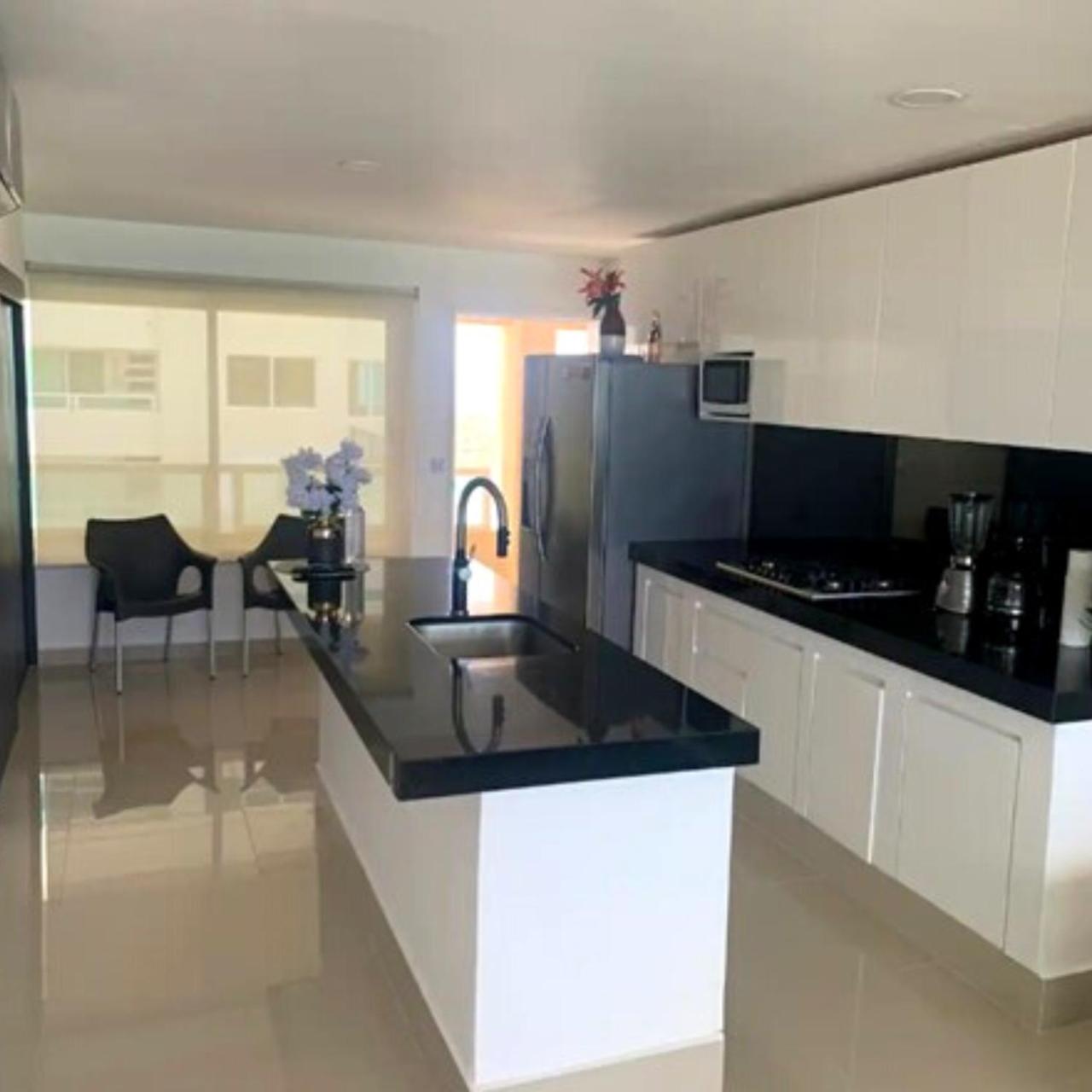 Espectacular Penthouse con Piscina y Vista al Mar en Cancún