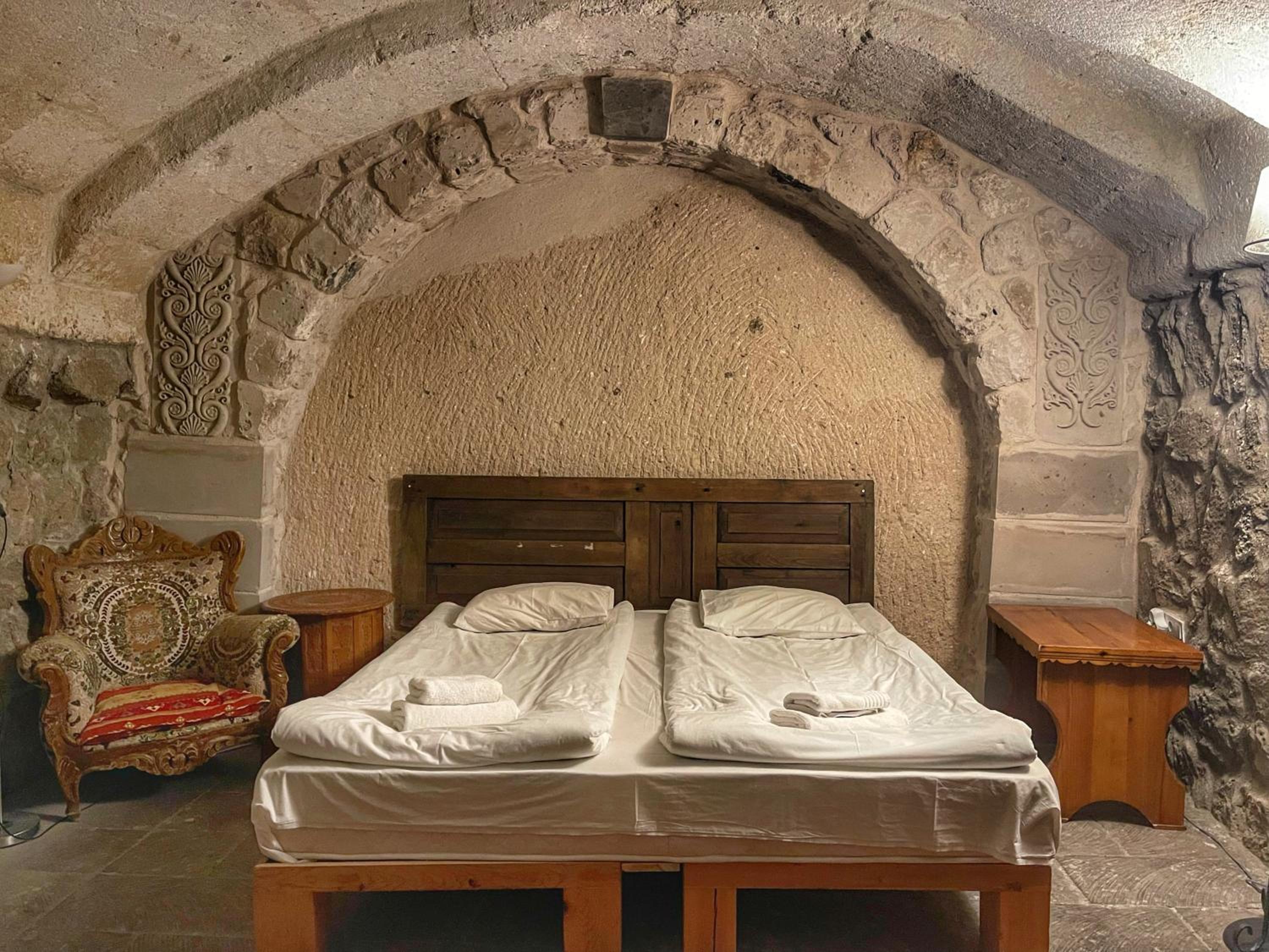 Anatolia Raymonde Cave House