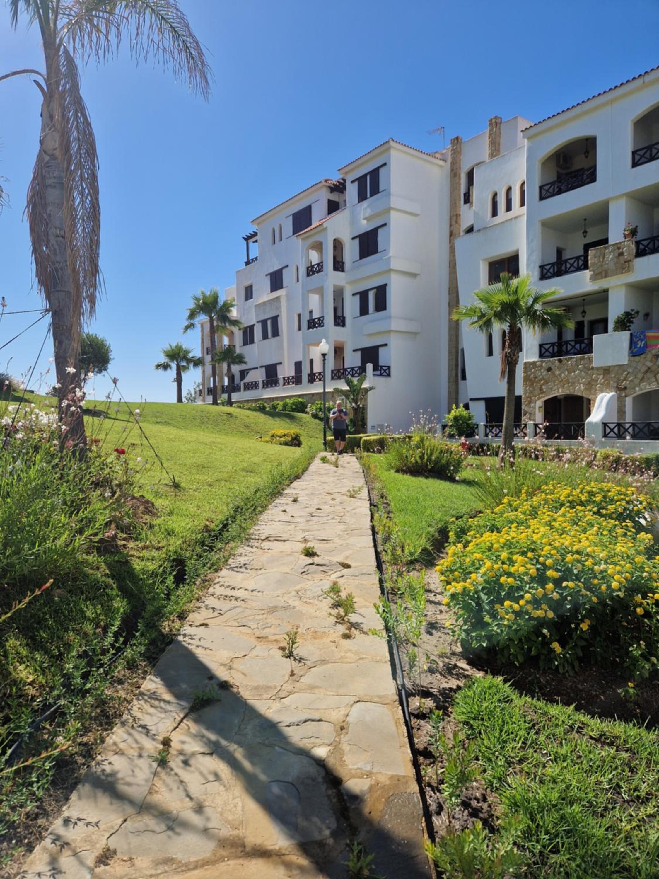Hotel Bel appartement 3chambres Lilac's Garden Cabo Negro - Image 1