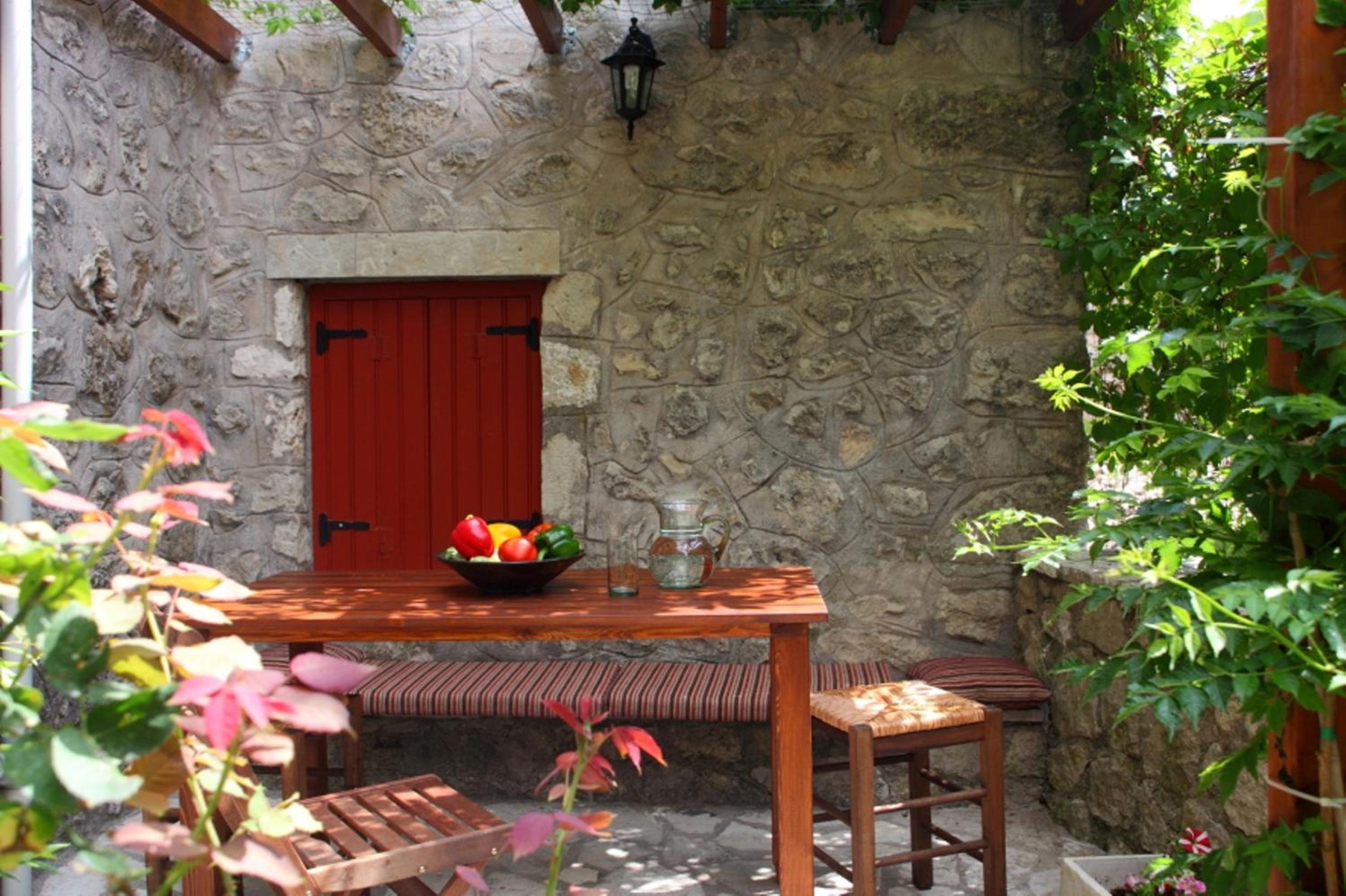 Menelia Cottage view 3