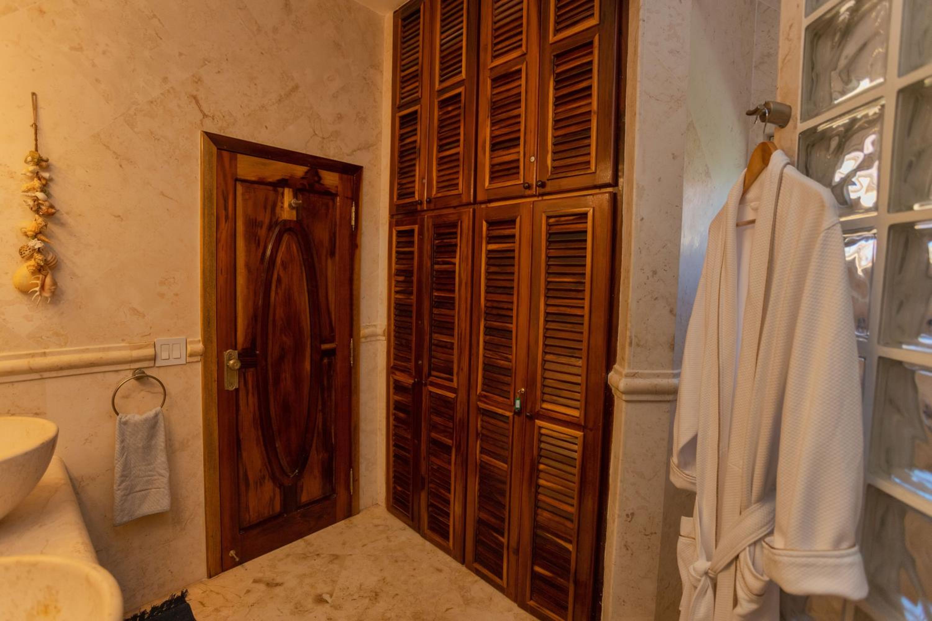 Belizean Cove Estates Beachfront Villas