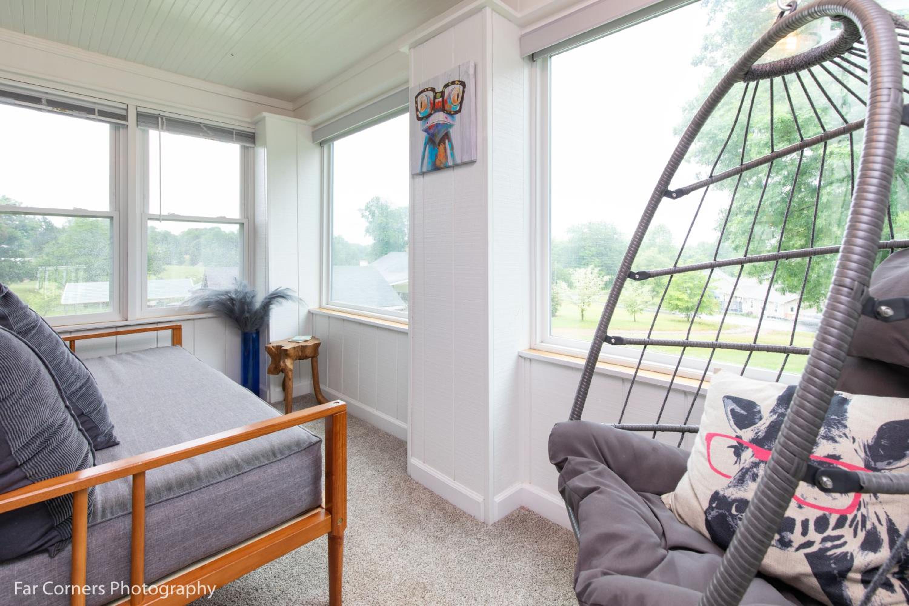 Comfy Dog Friendly Cottage w/ Large Fenced Yard view 2