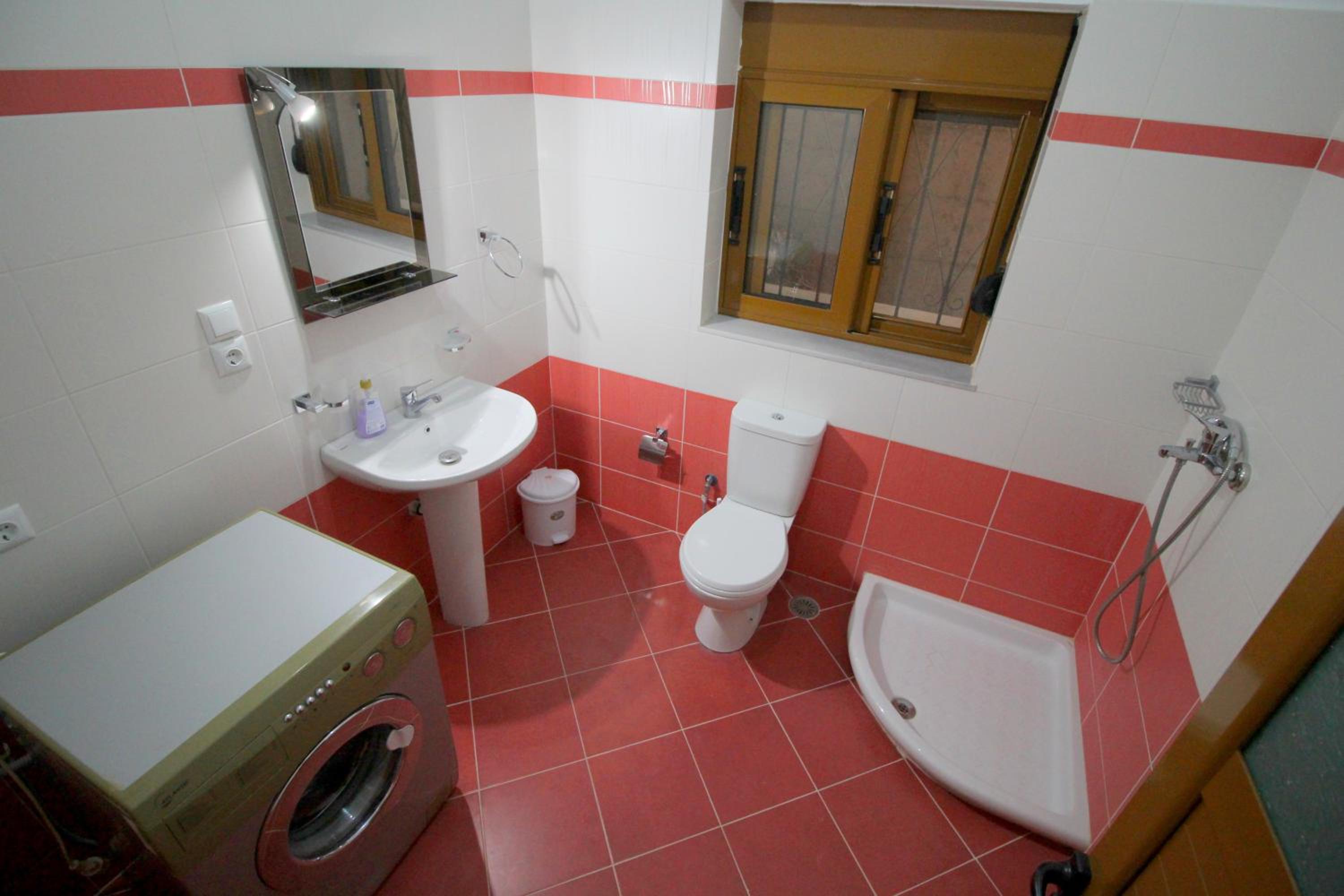 VILLA 24 Sarandë