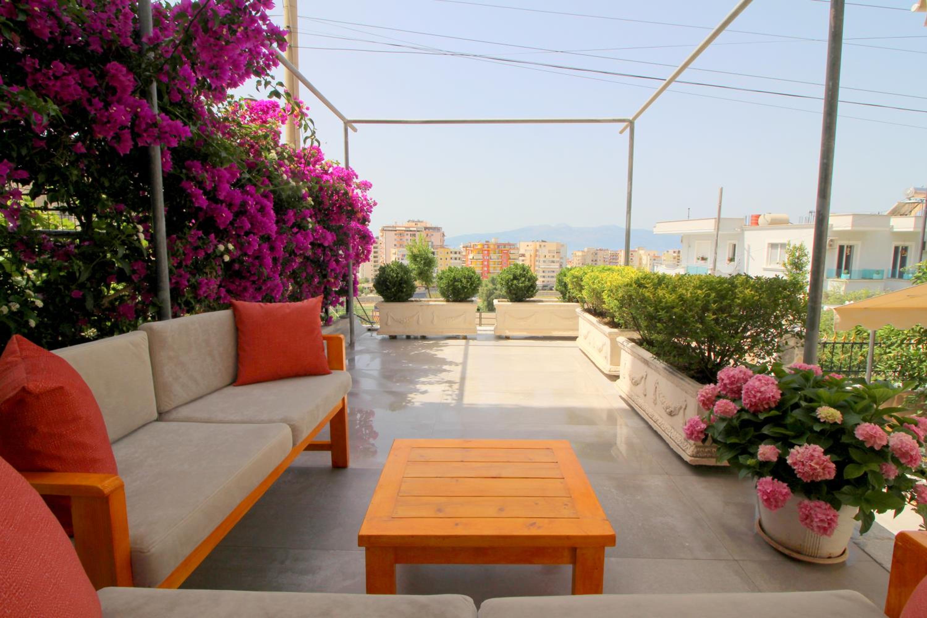 Hotel VILLA 24 Sarandë - Image 1
