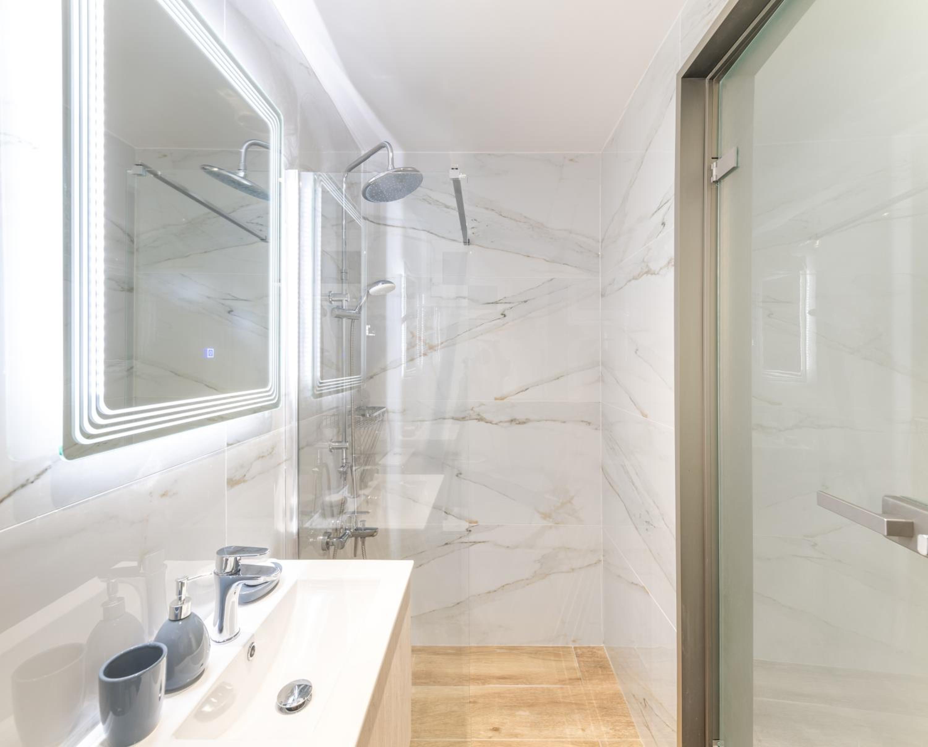 MK Summer Breeze Luxury Apartments view 5