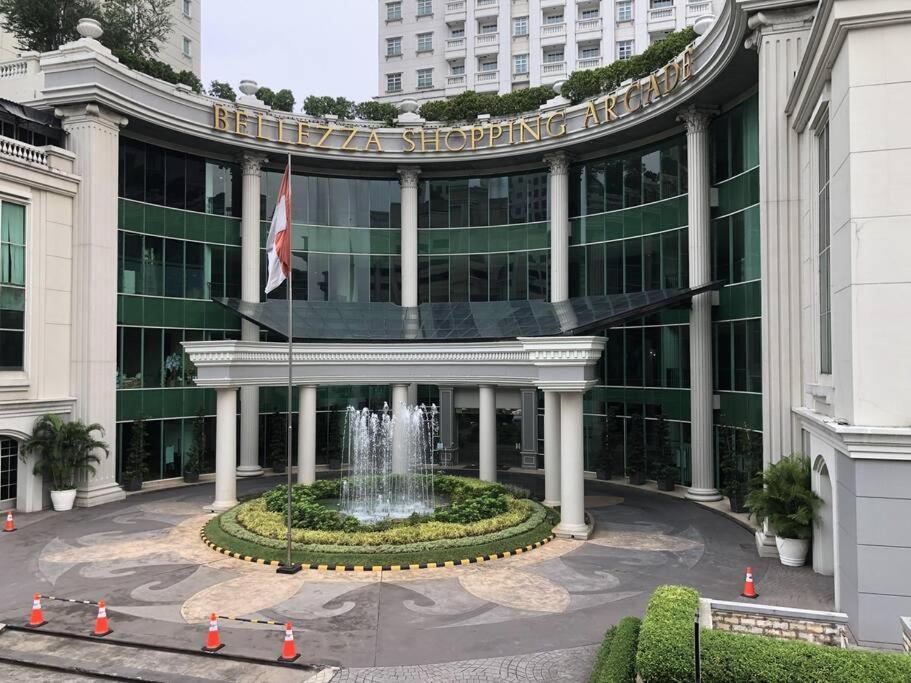 Hotel Lovely 1 Bedroom Apartment The Bellezza Permata