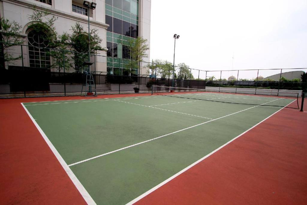 lovely 1 bedroom apartment the bellezza permata view 3
