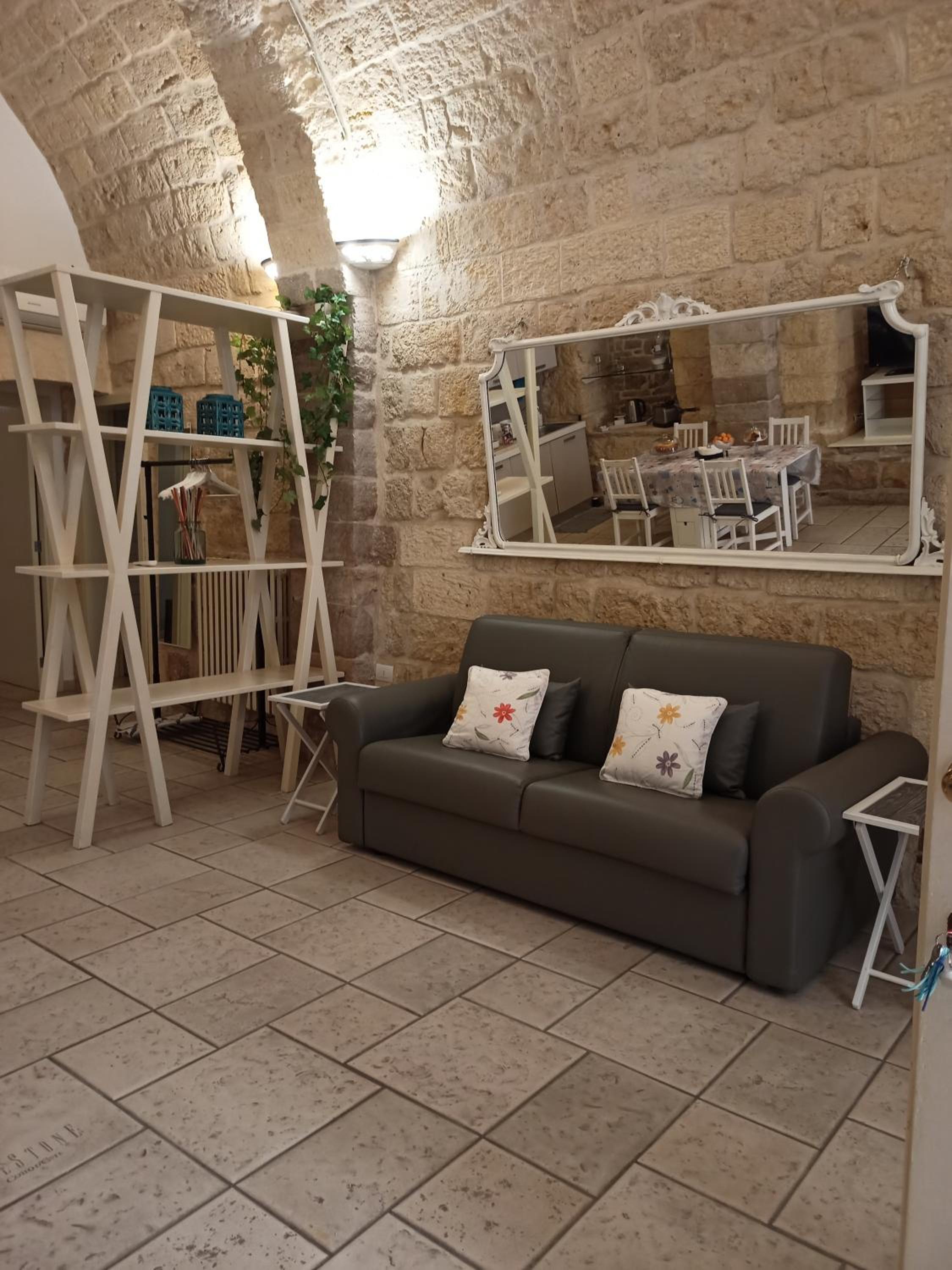 Donna Isabella photo 4