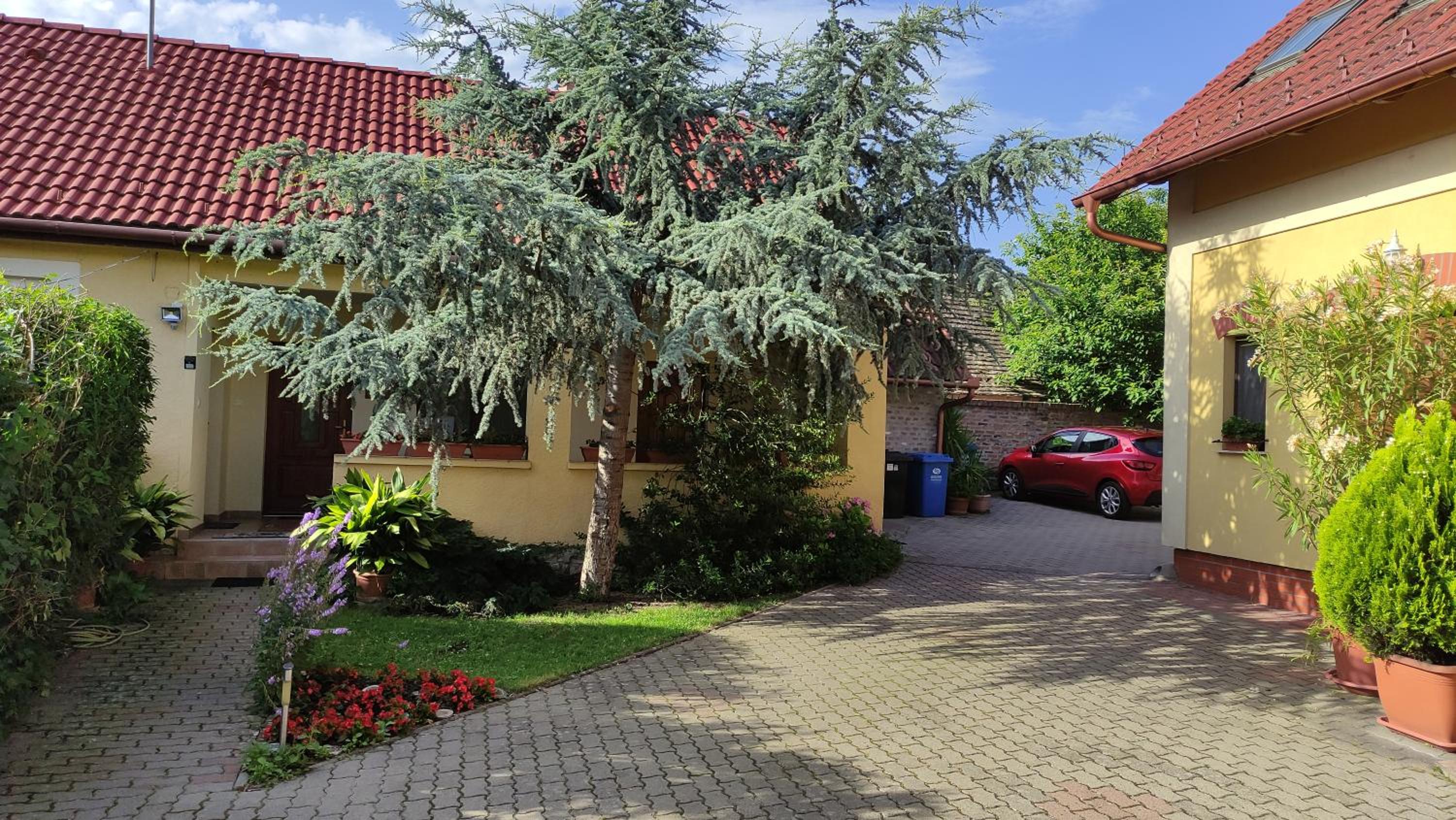 Eckhardt Vendégház view 4