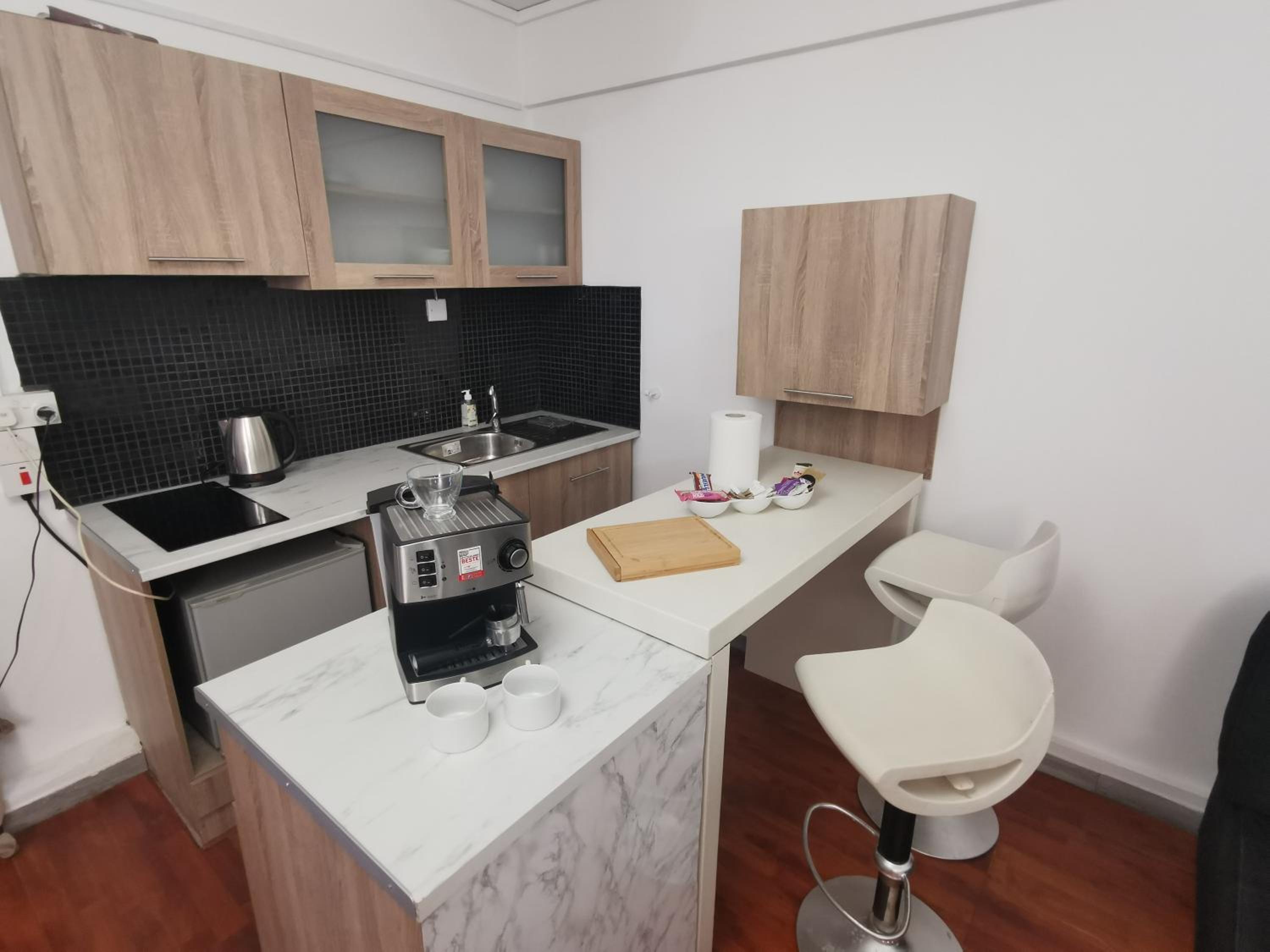 Adorable Cozy Apartment view 2
