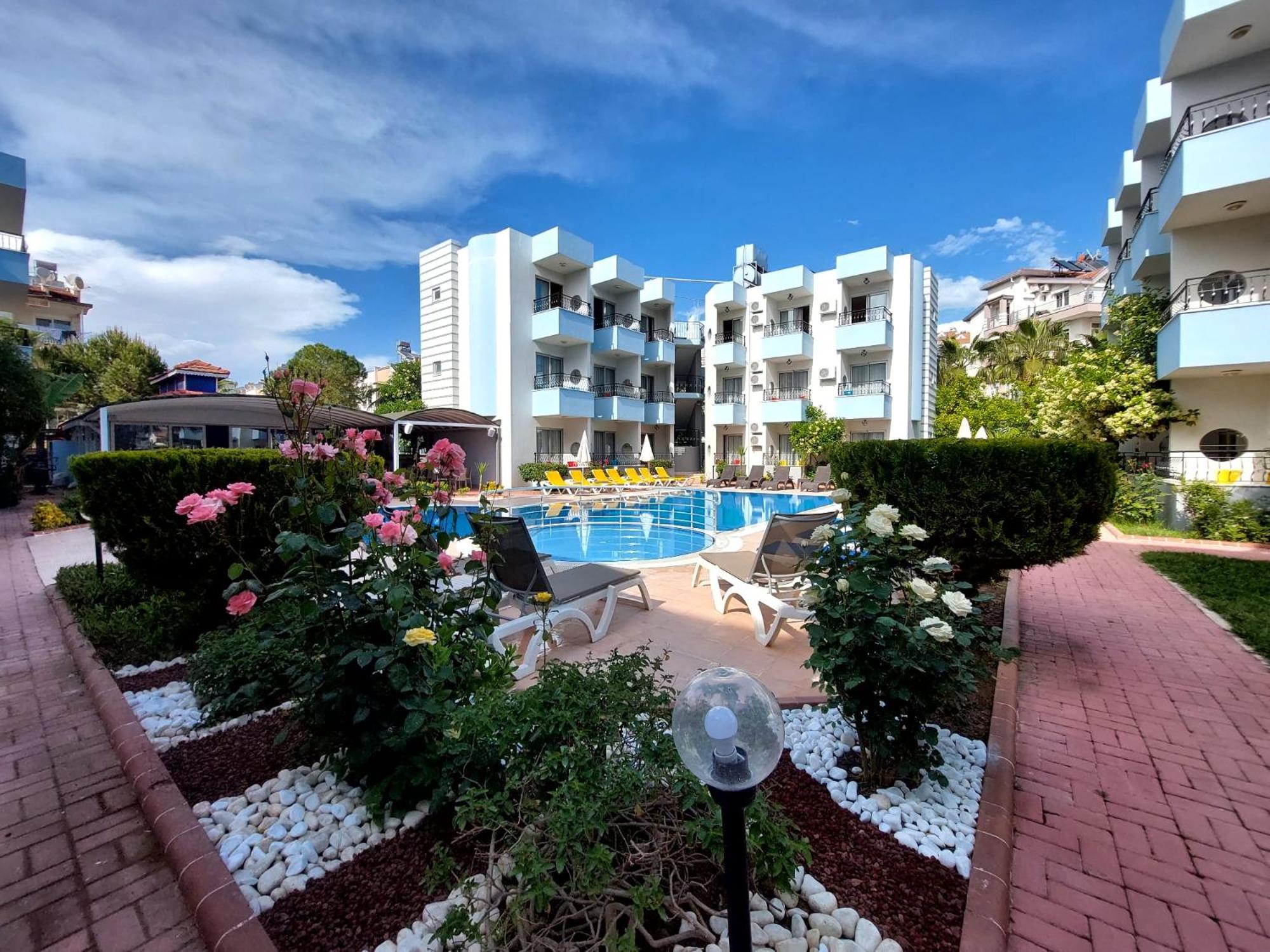 Summer rose hotel - Image 30