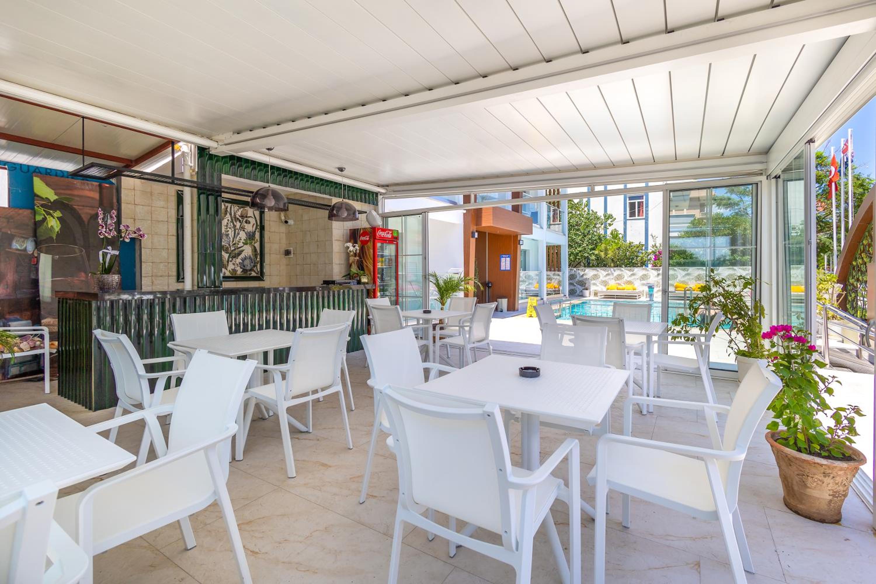 Princess Kinli Suites Hotel - Image 38