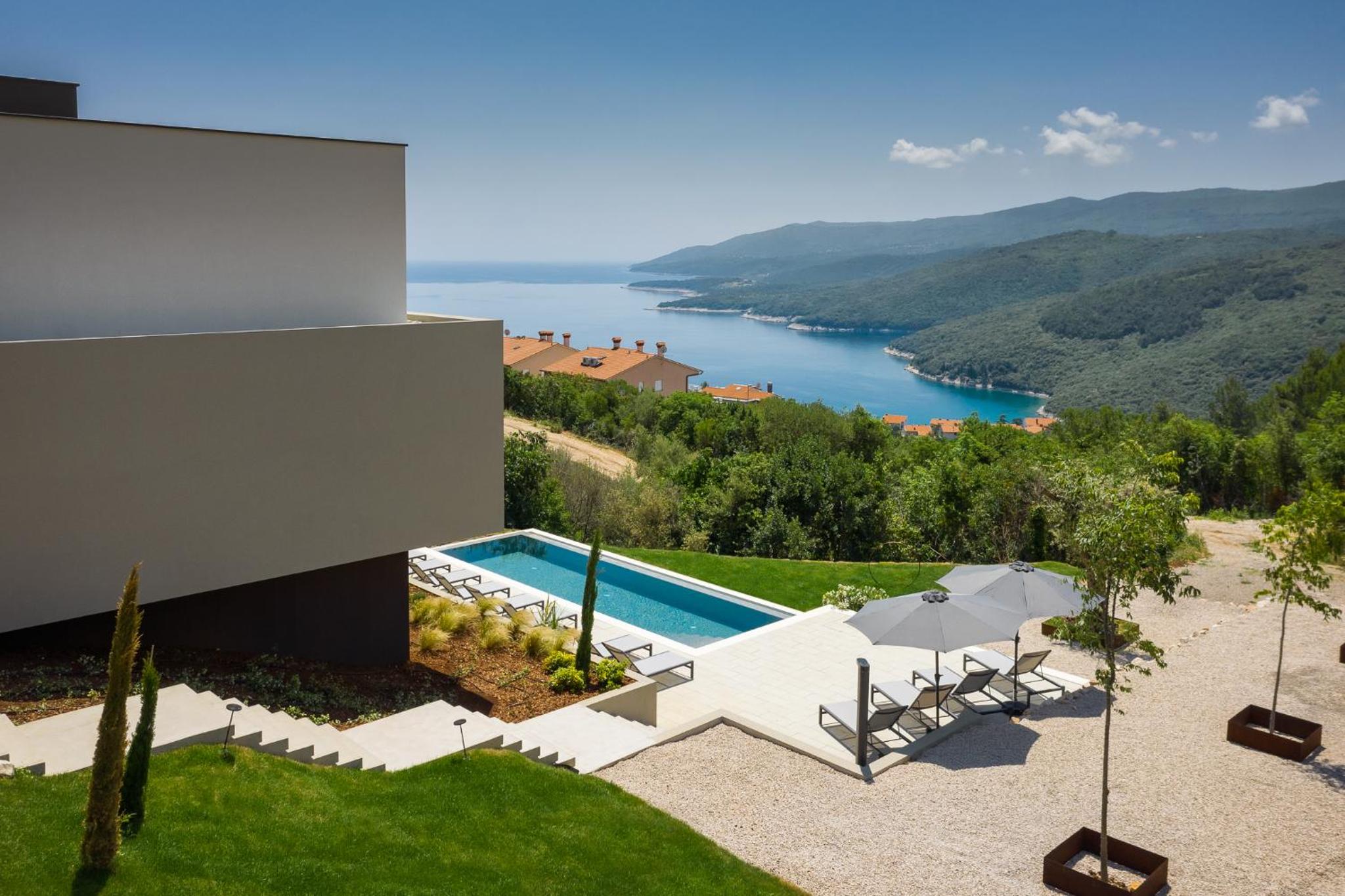 Oltremare apartments with pool