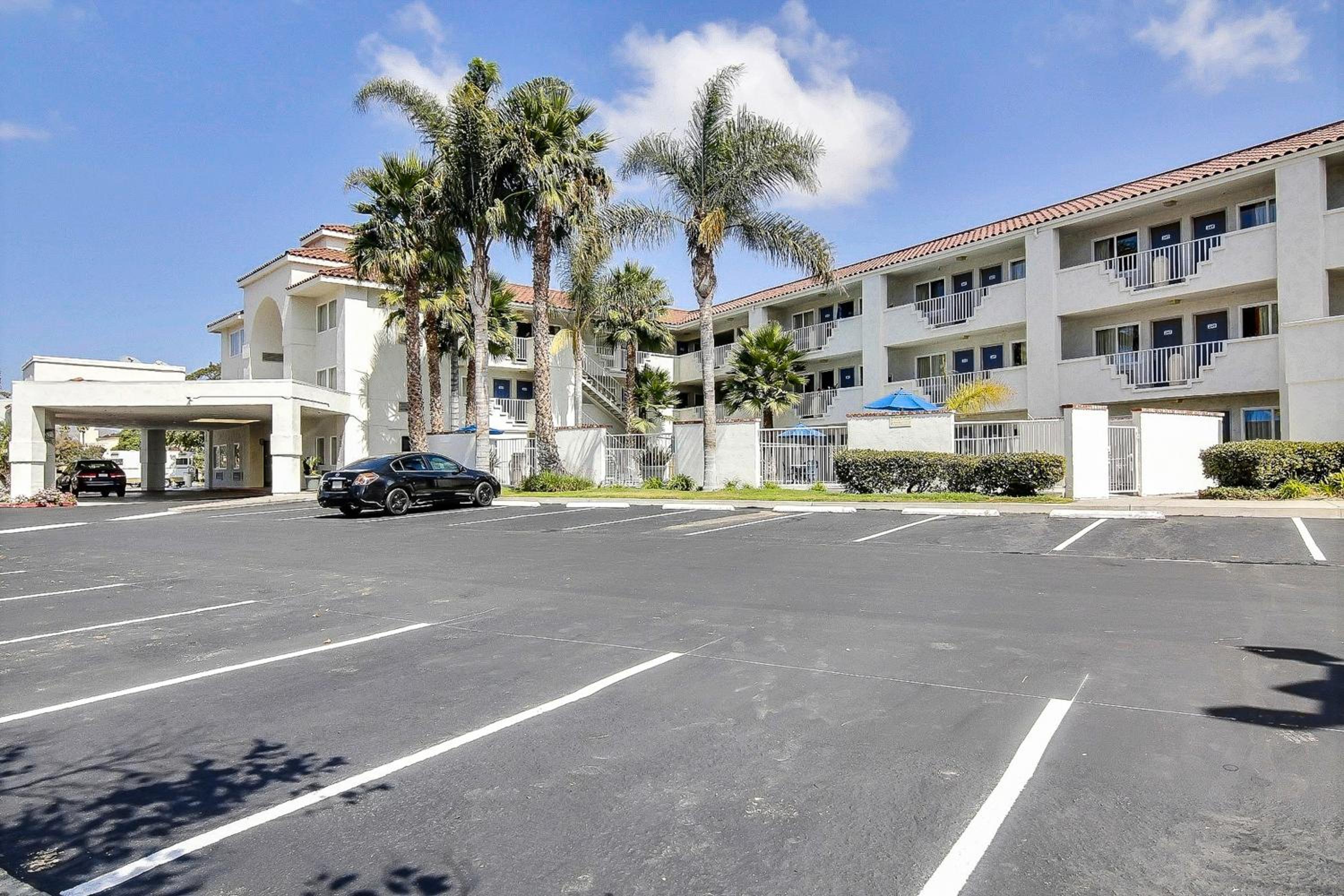 Ventura Vacations - Motel 6-Ventura, CA - South - Property Image 17