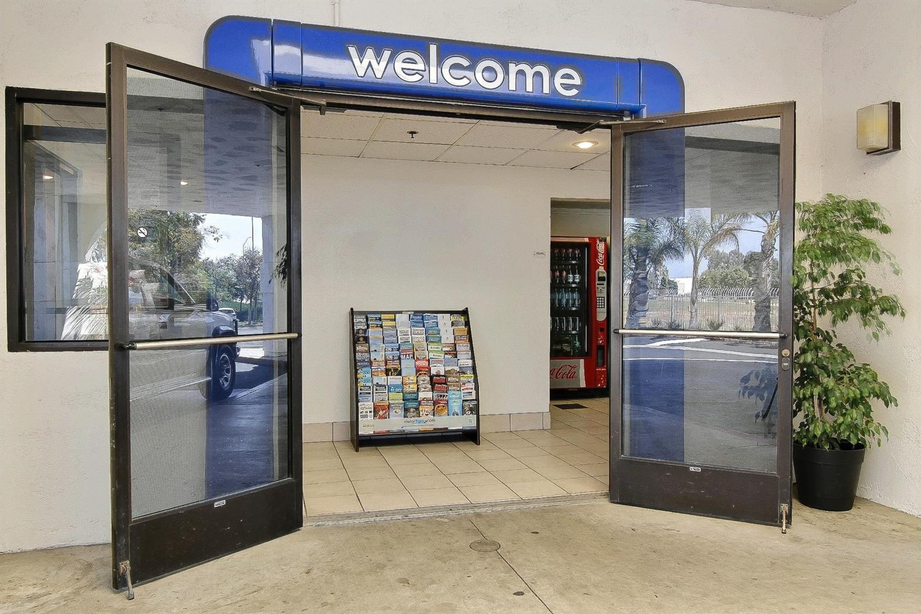 Ventura Vacations - Motel 6-Ventura, CA - South - Property Image 9
