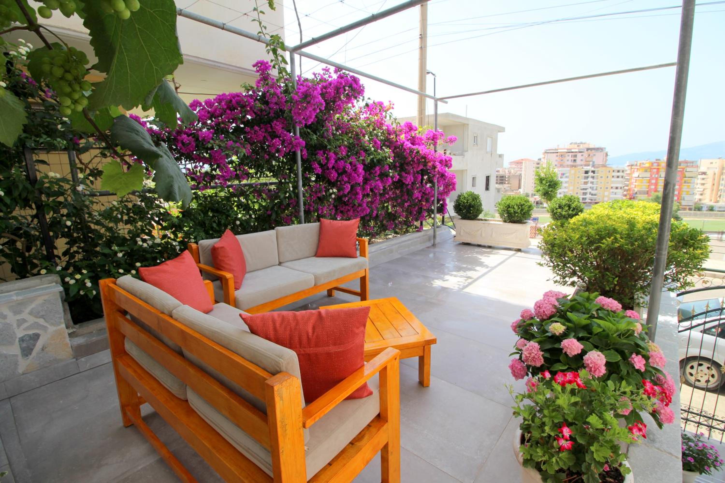 VILLA 24 Sarandë