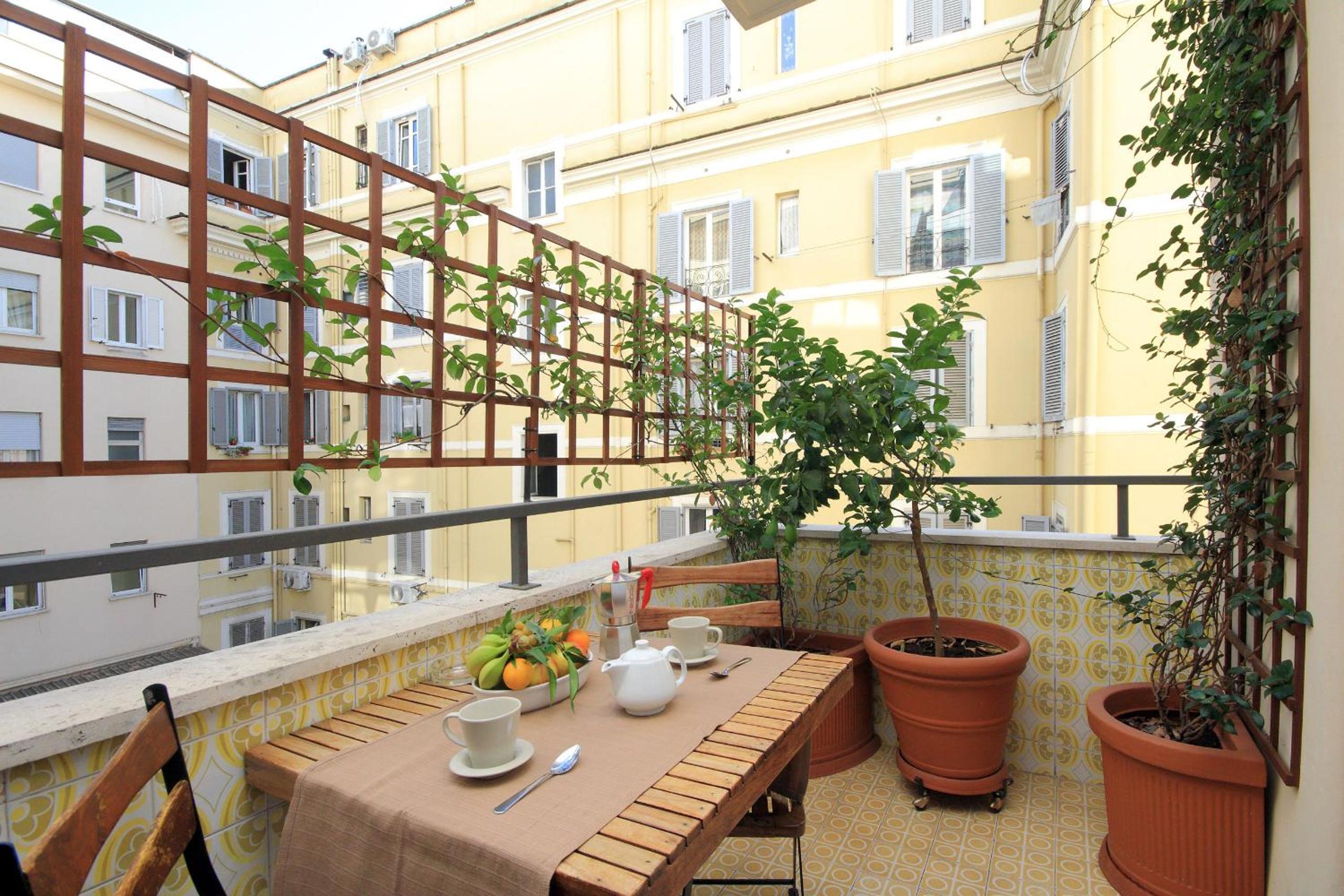 Deco's Place Roma Teodora