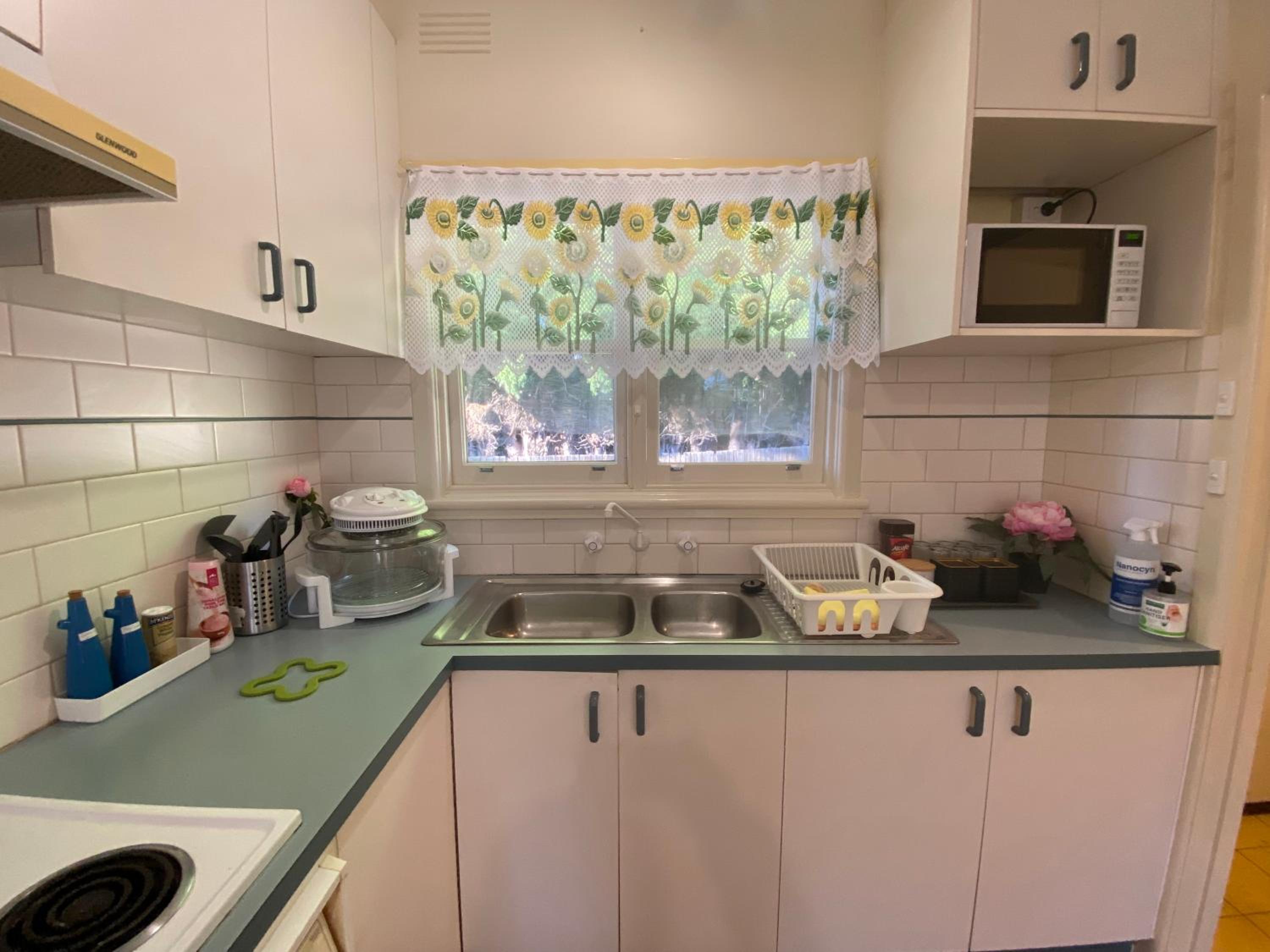 Mitcham Station Home Stay