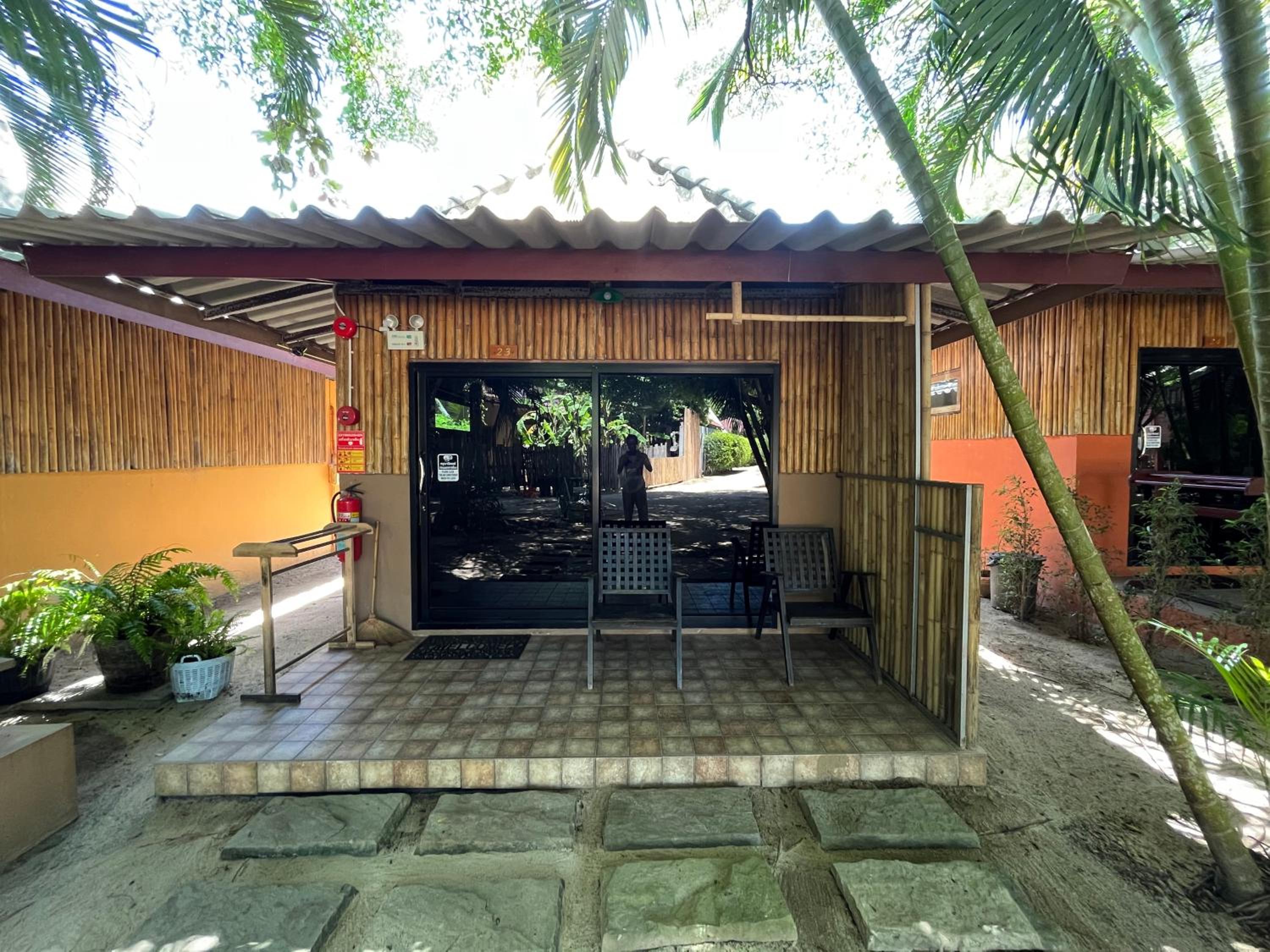 Hotel Sabaii Bay Resort - Image 1