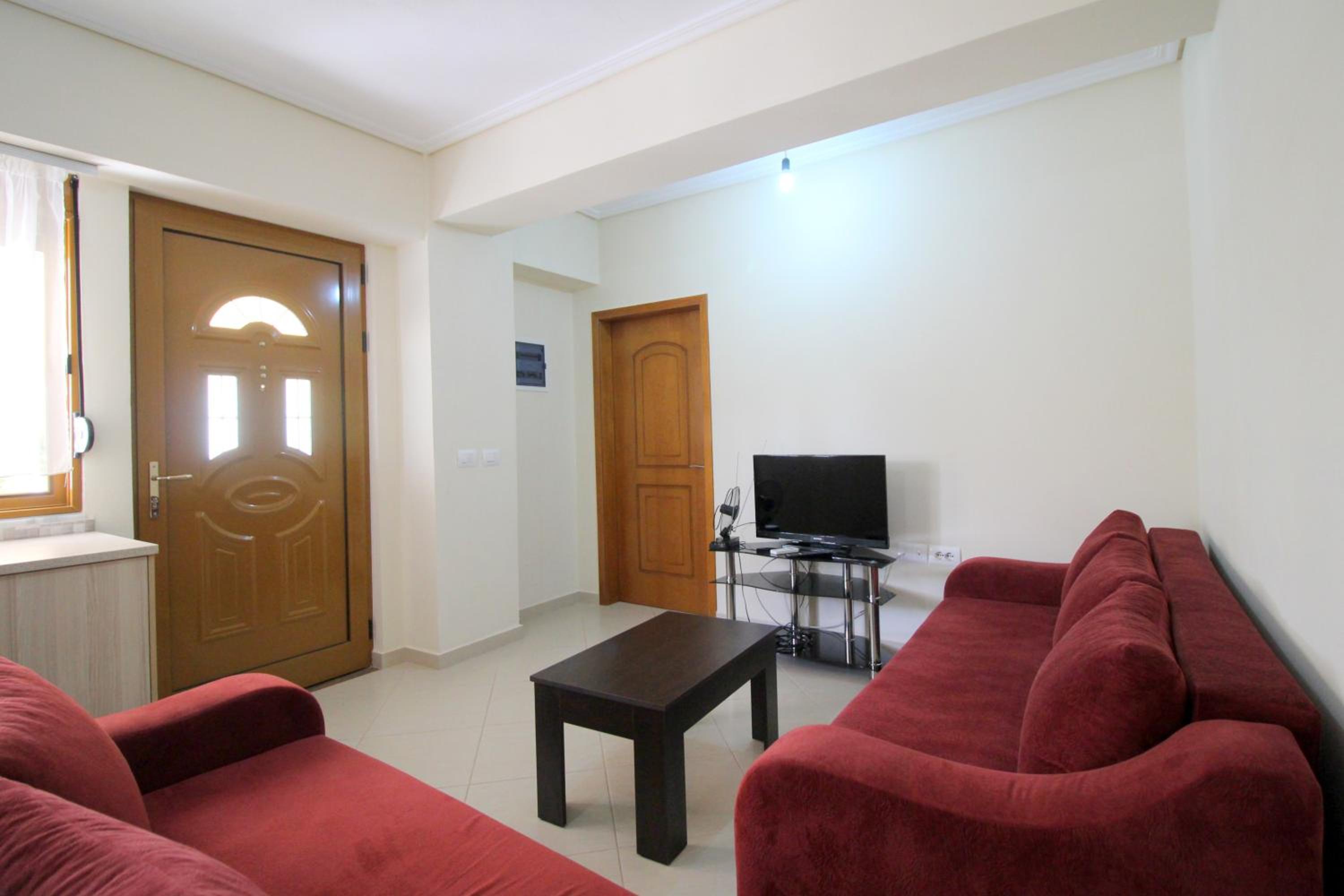 VILLA 24 Sarandë
