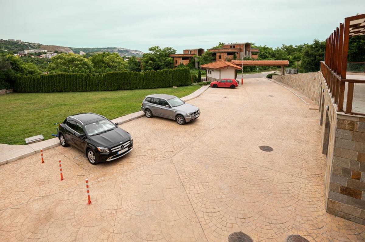 Balchik Vacations - Guest Apartment Vladi in Garden Palace Complex - Property Image 19
