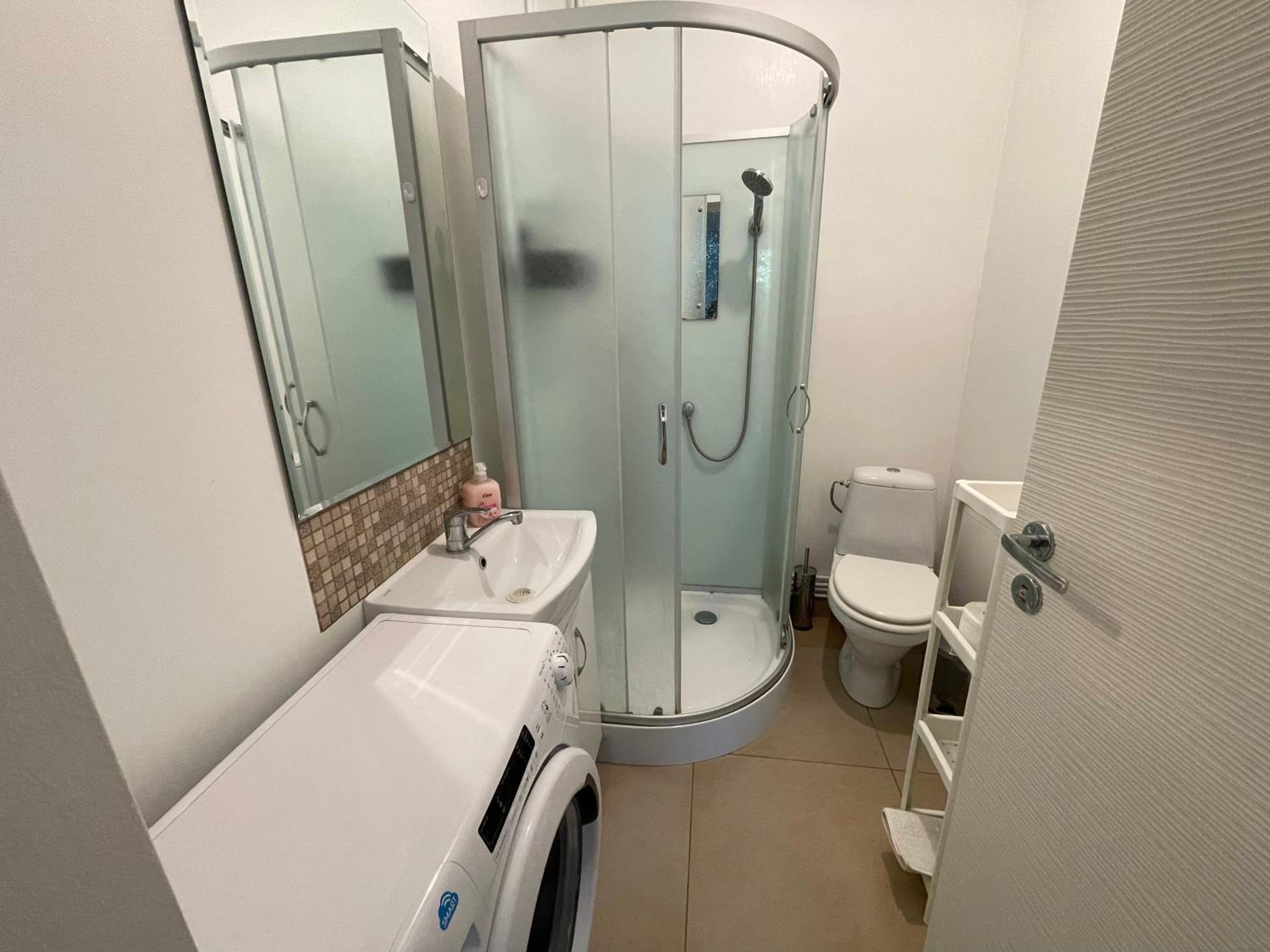 Photo 18
