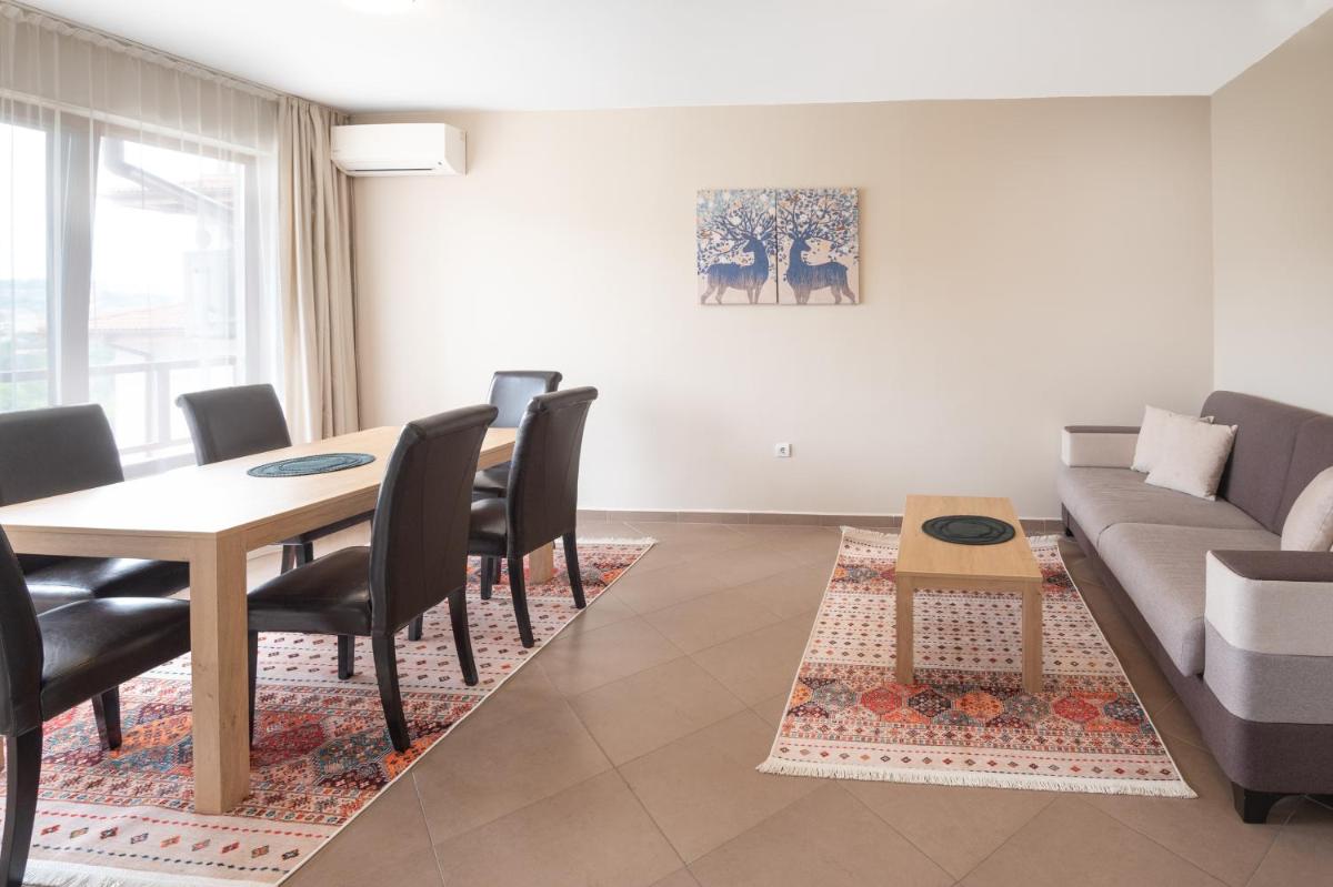 Guest Apartment Dilyana in Garden Palace Complex Balchik view 2
