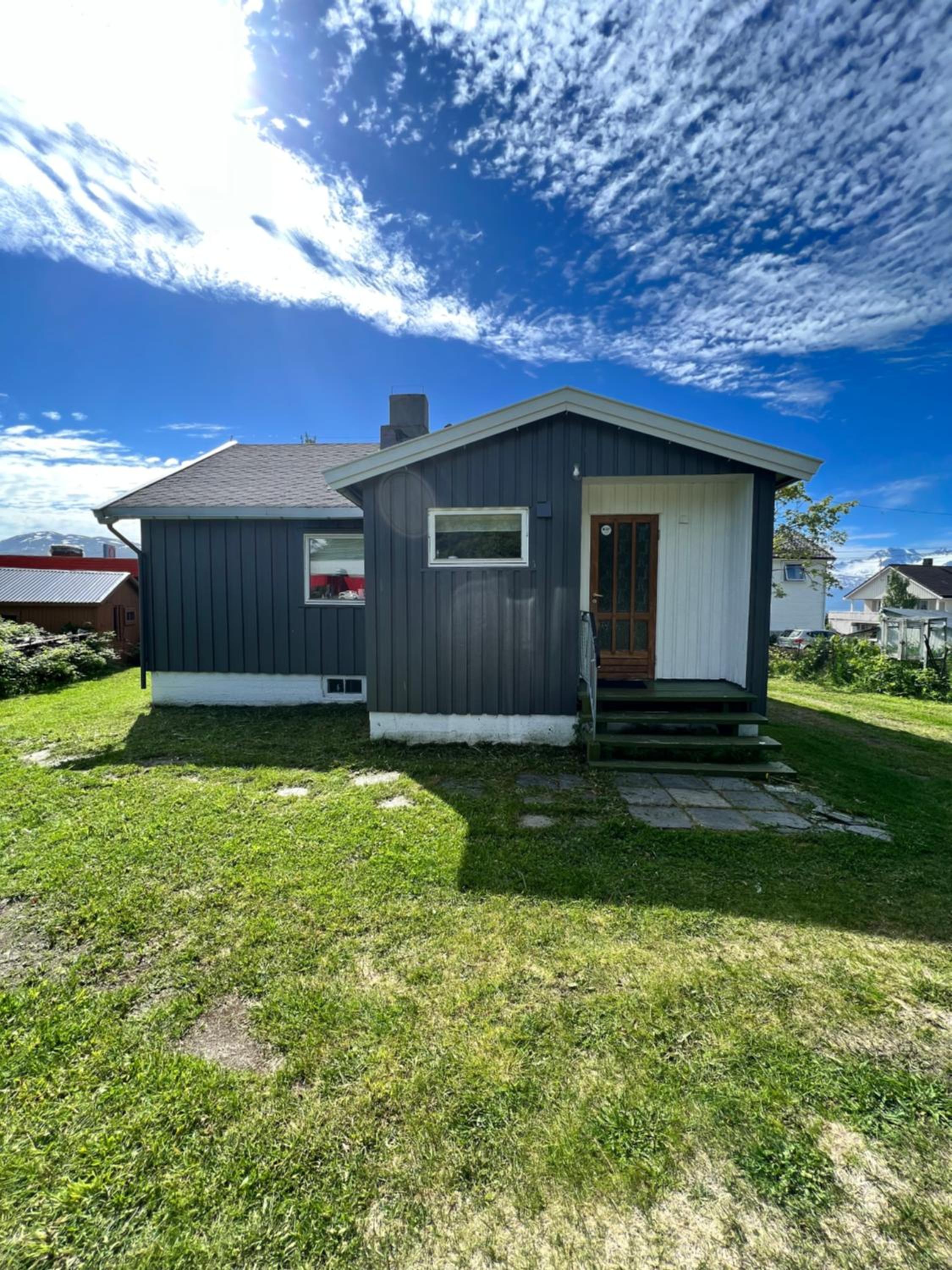 Lyngen House
