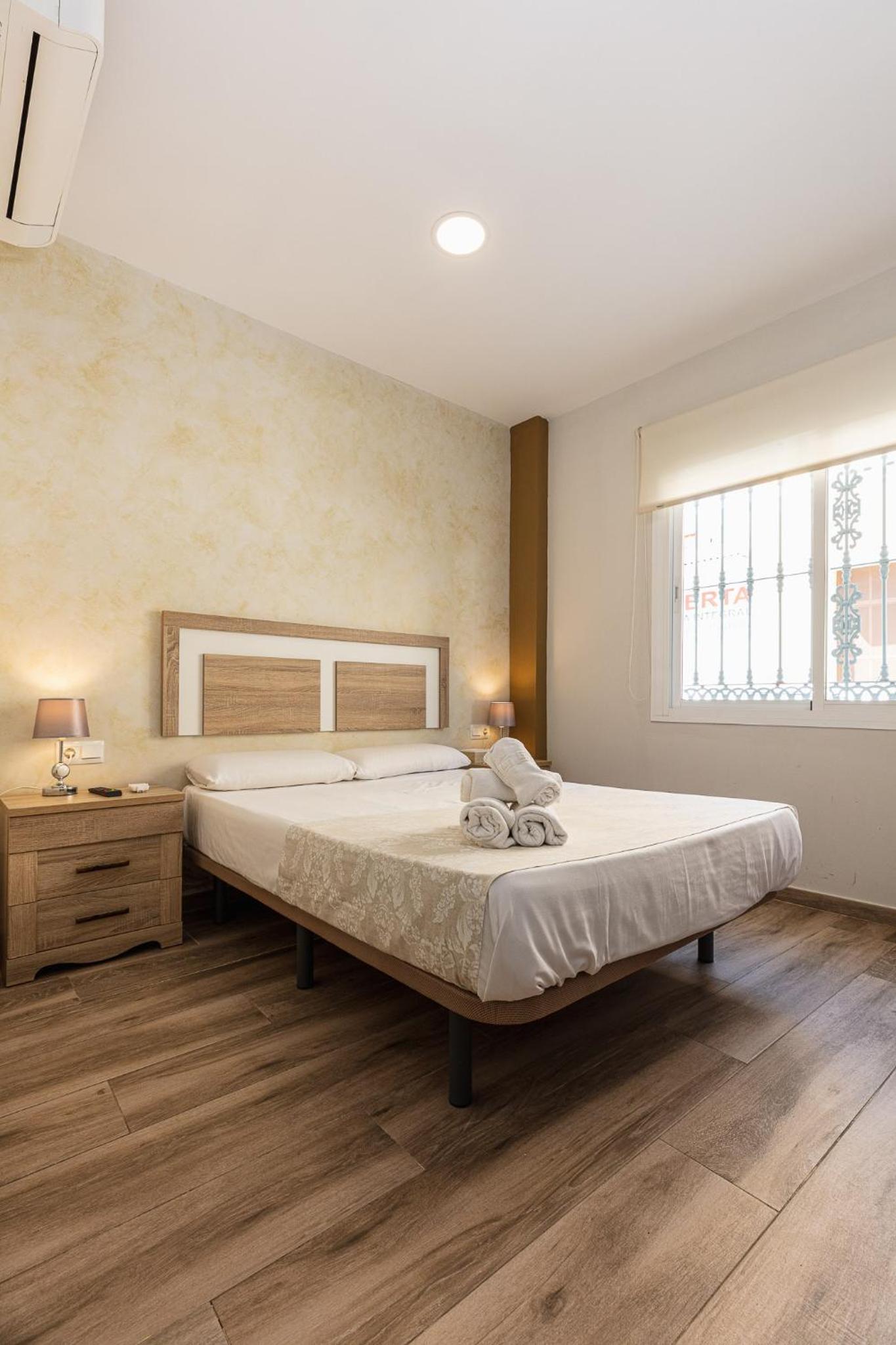 Apartamentos Lola Beach