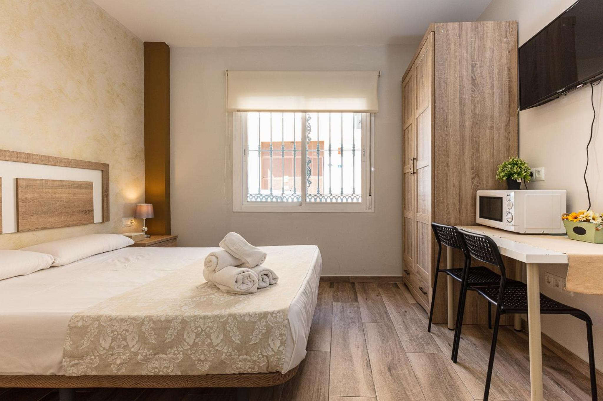Apartamentos Lola Beach