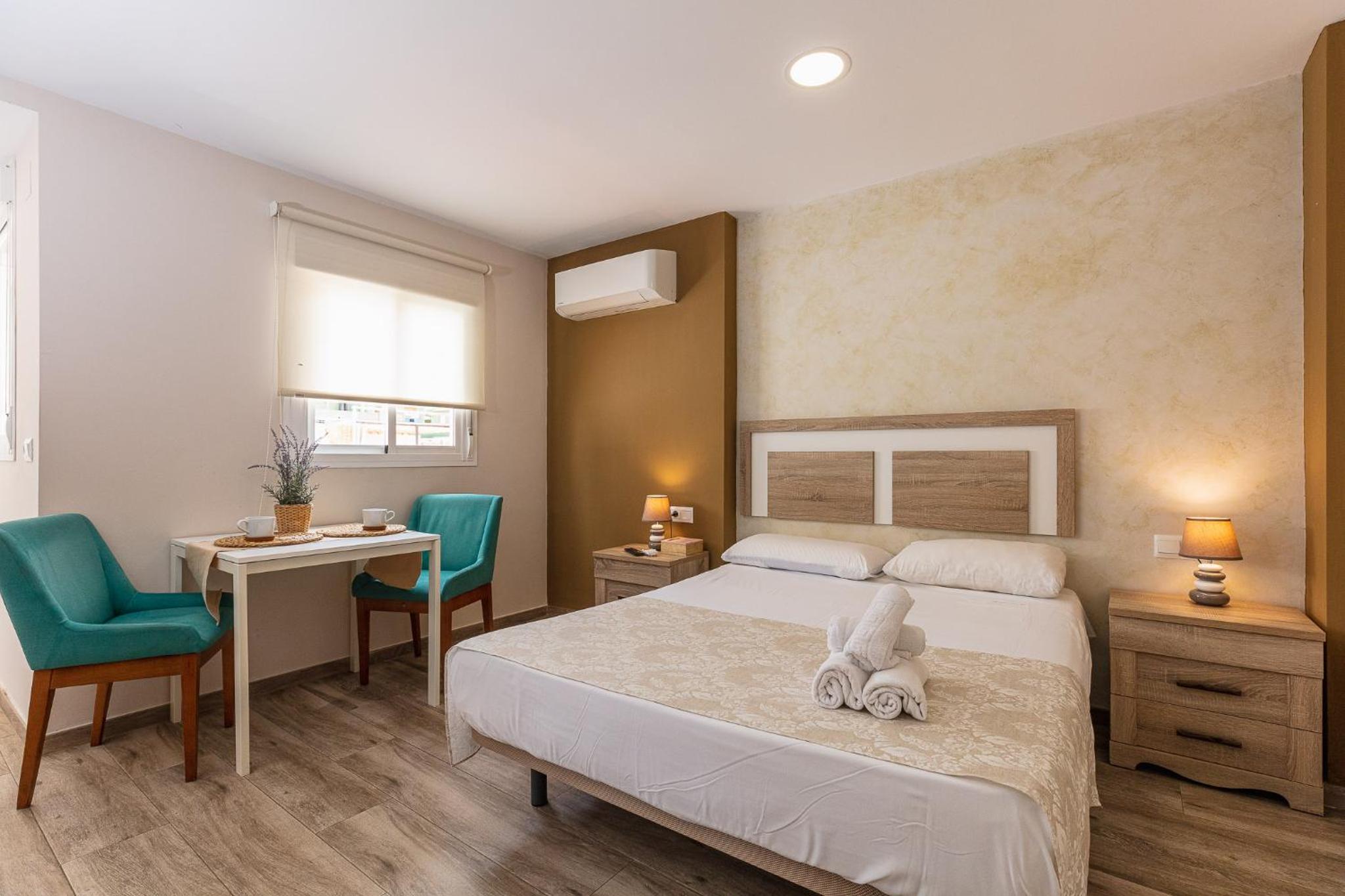 Apartamentos Lola Beach