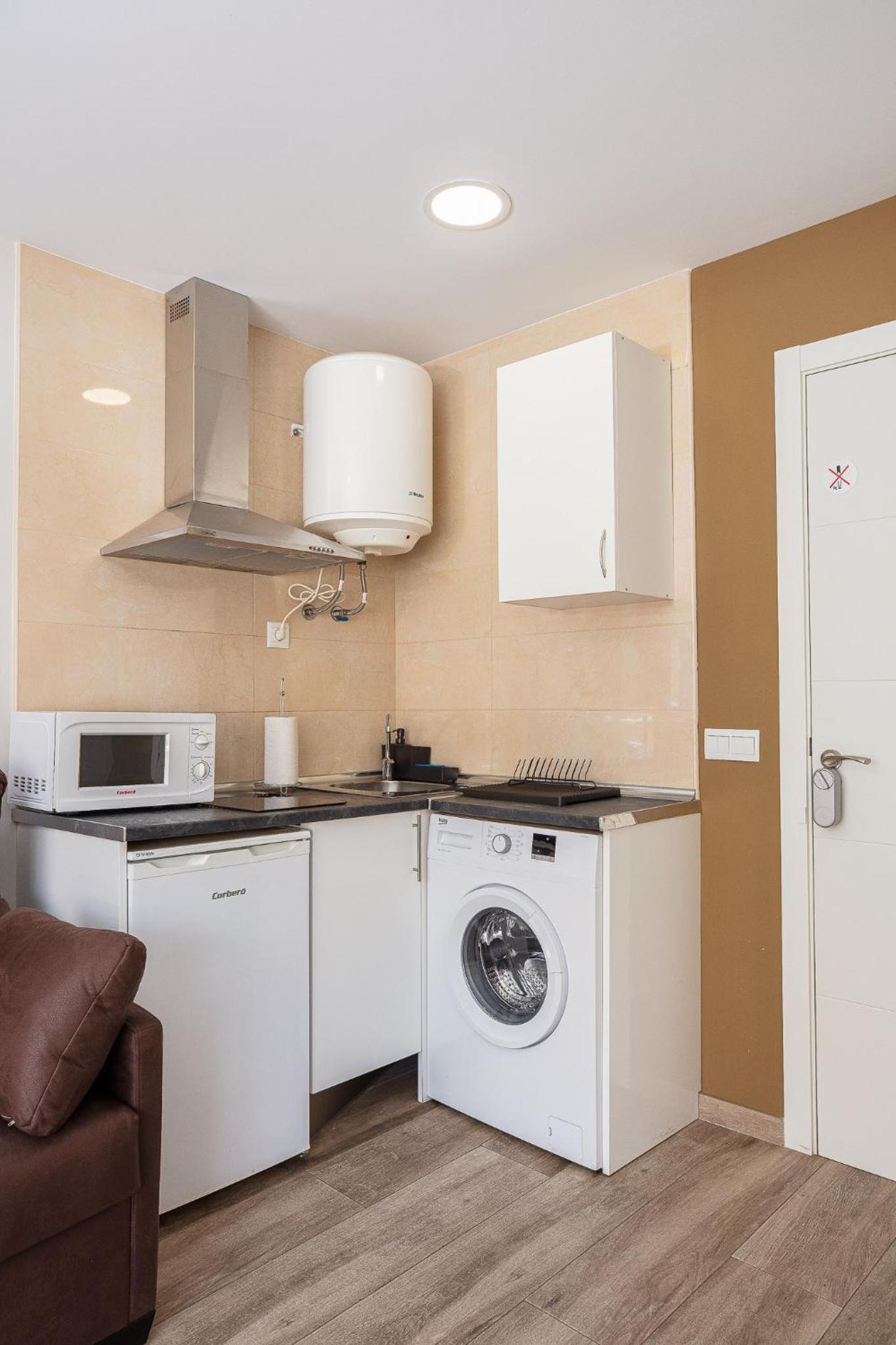Apartamentos Lola Beach