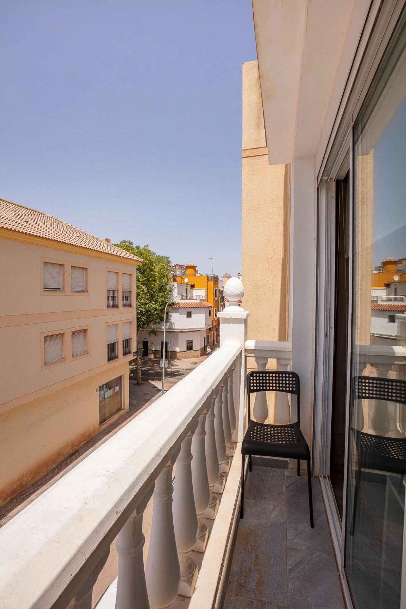 Apartamentos Lola Beach