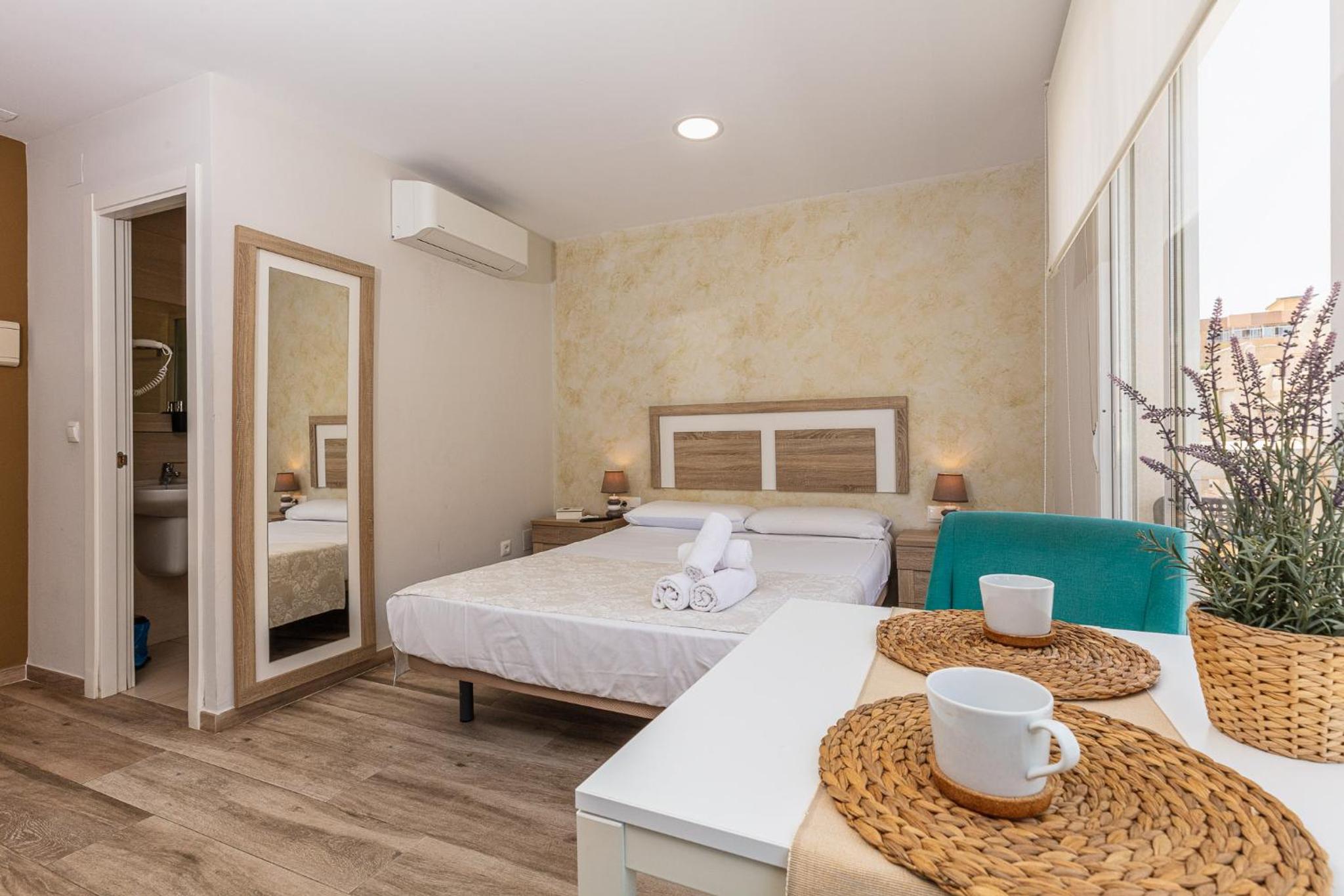 Apartamentos Lola Beach