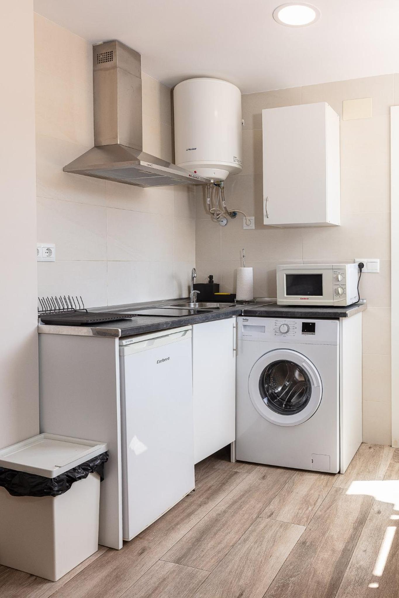 Apartamentos Lola Beach