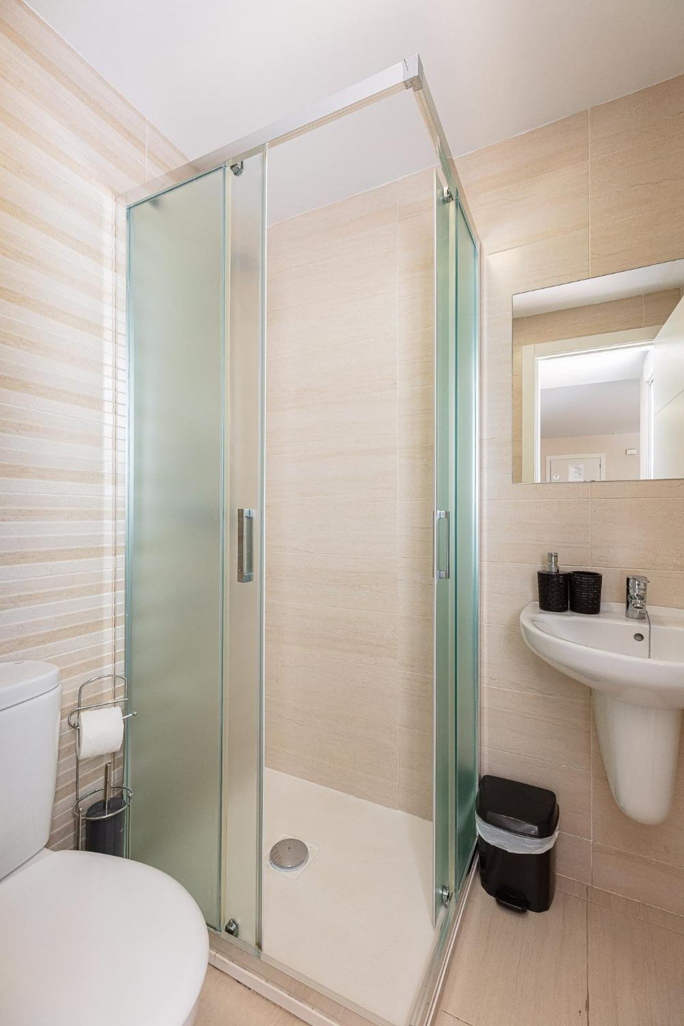 Apartamentos Lola Beach