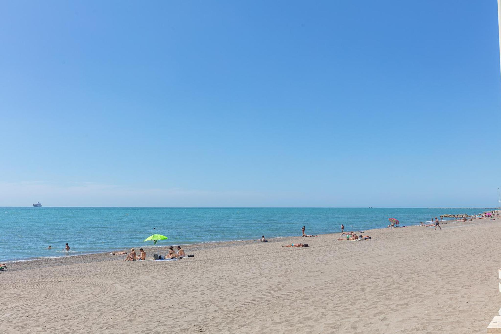 Apartamentos Lola Beach