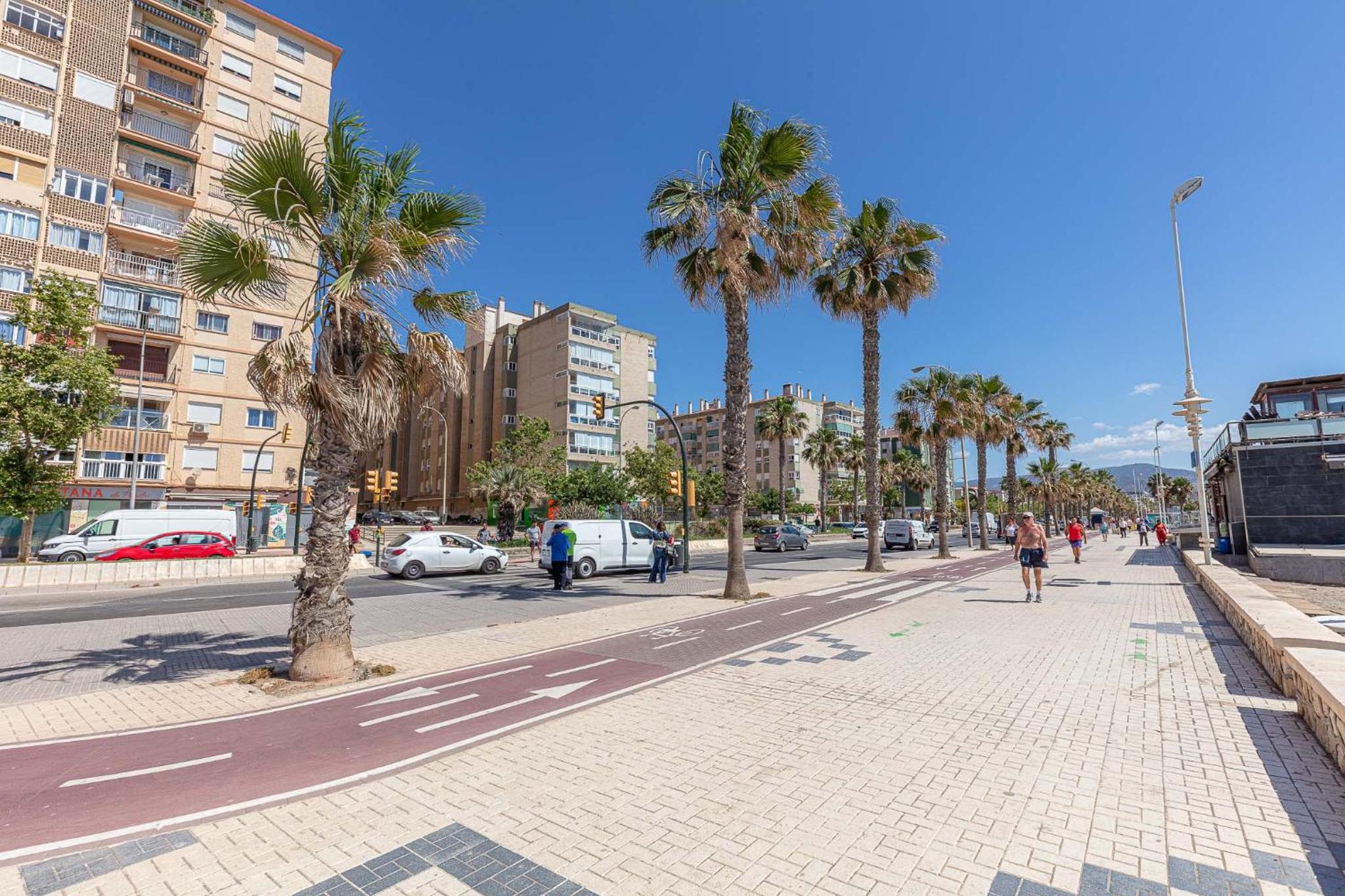 Apartamentos Lola Beach