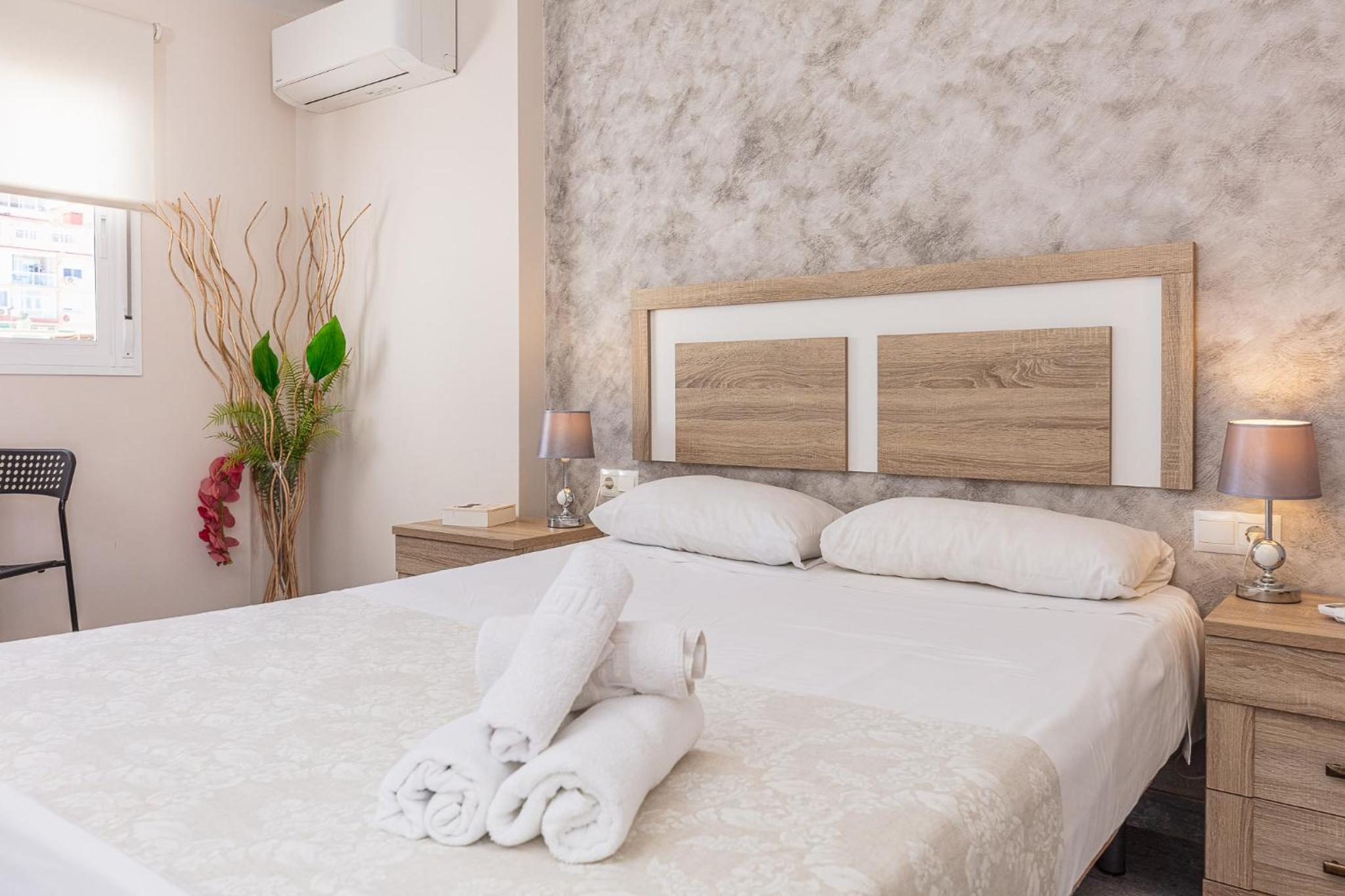 Apartamentos Lola Beach