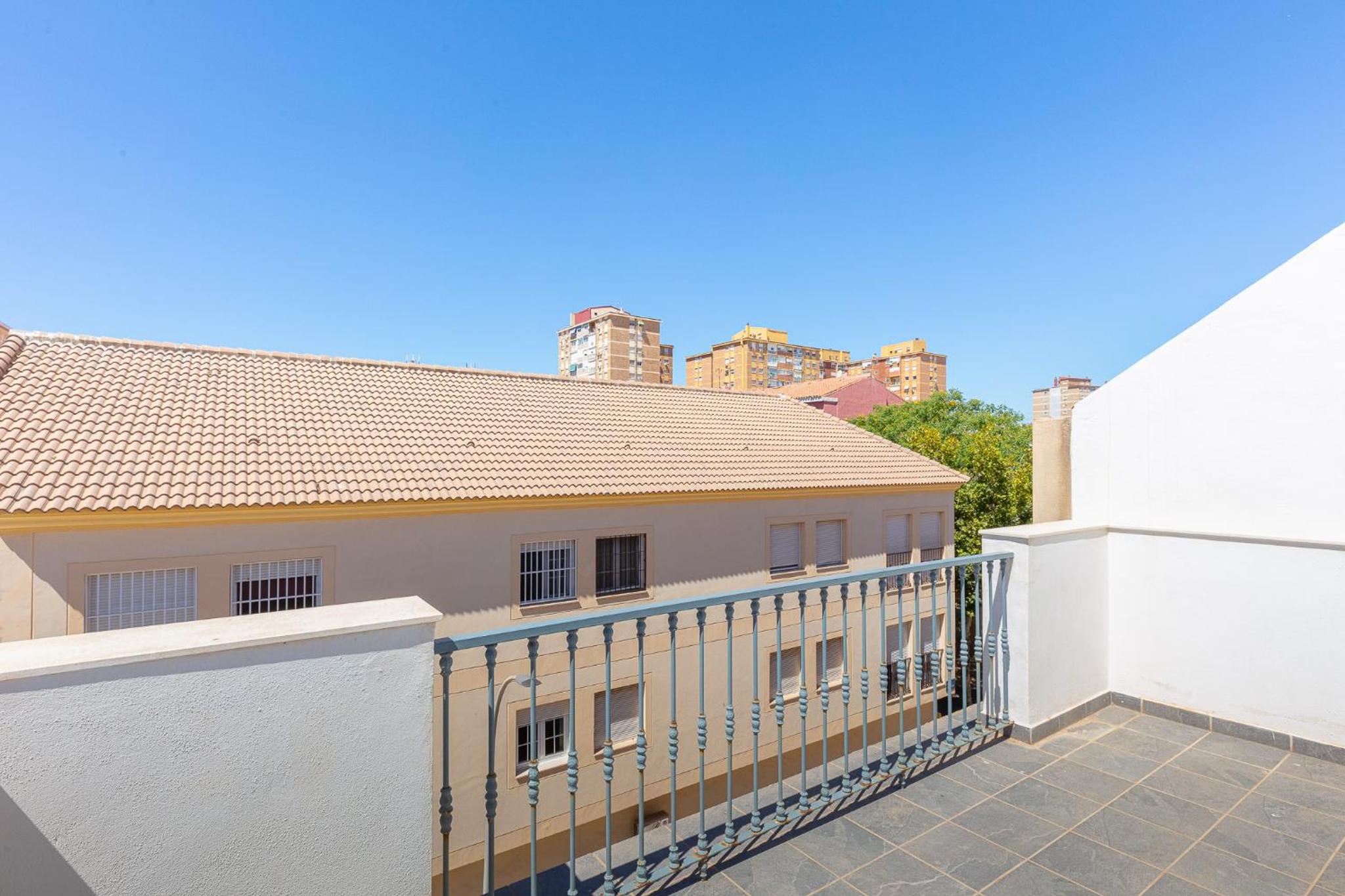 Apartamentos Lola Beach