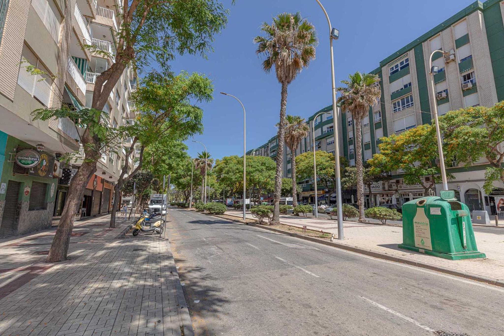 Apartamentos Lola Beach