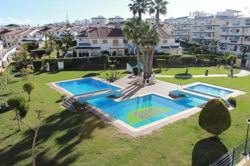 Bungalow con terraza La Mata