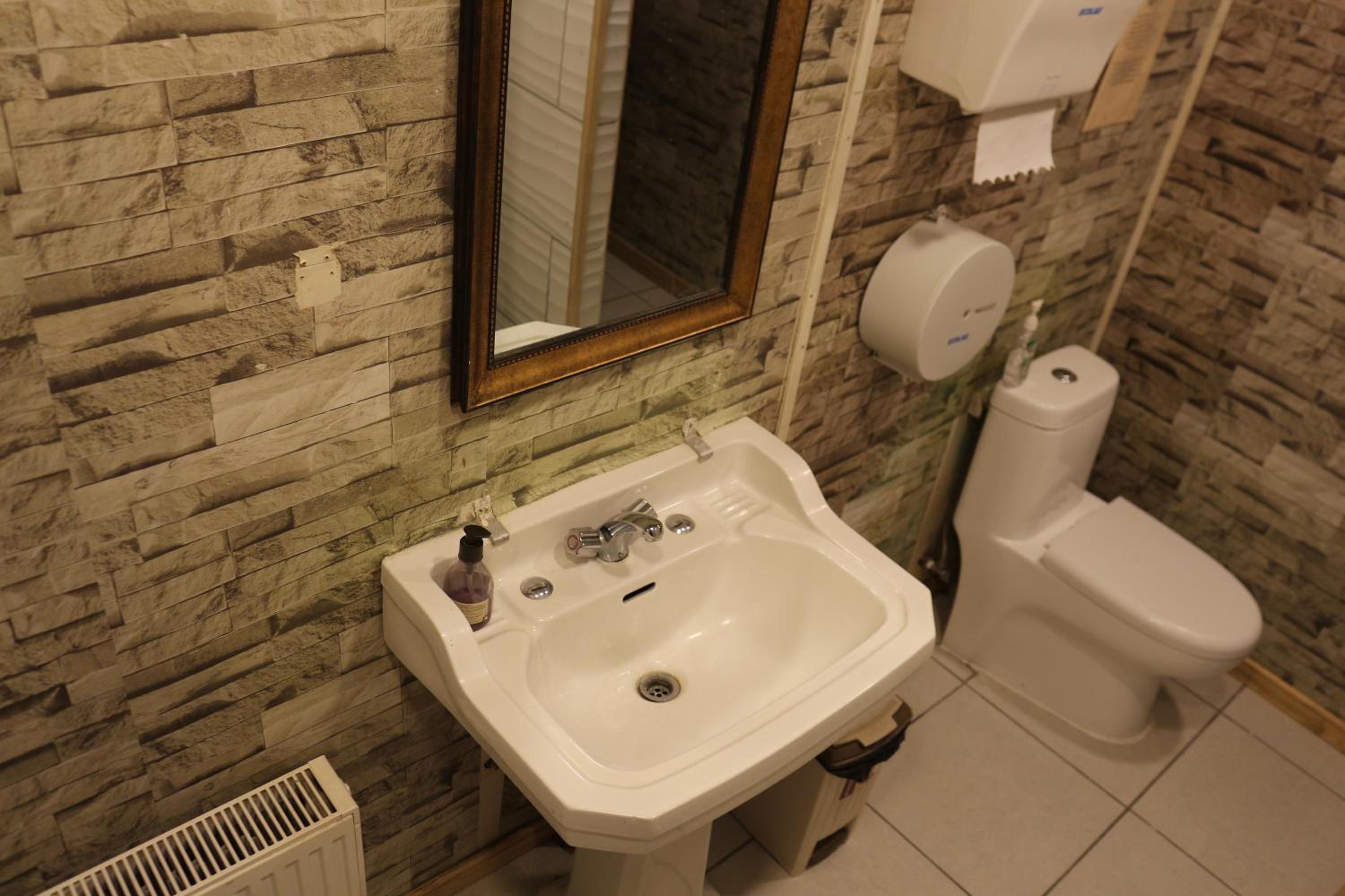 Photo 18
